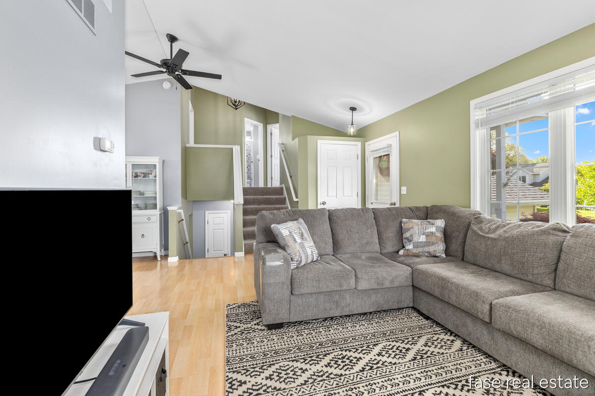 2796 Bryanwood Drive NW Grand Rapids MI 49544