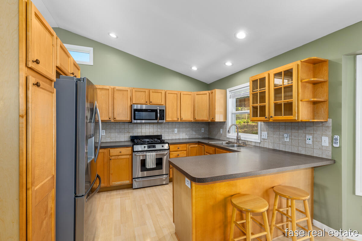 2796 Bryanwood Drive NW Grand Rapids MI 49544