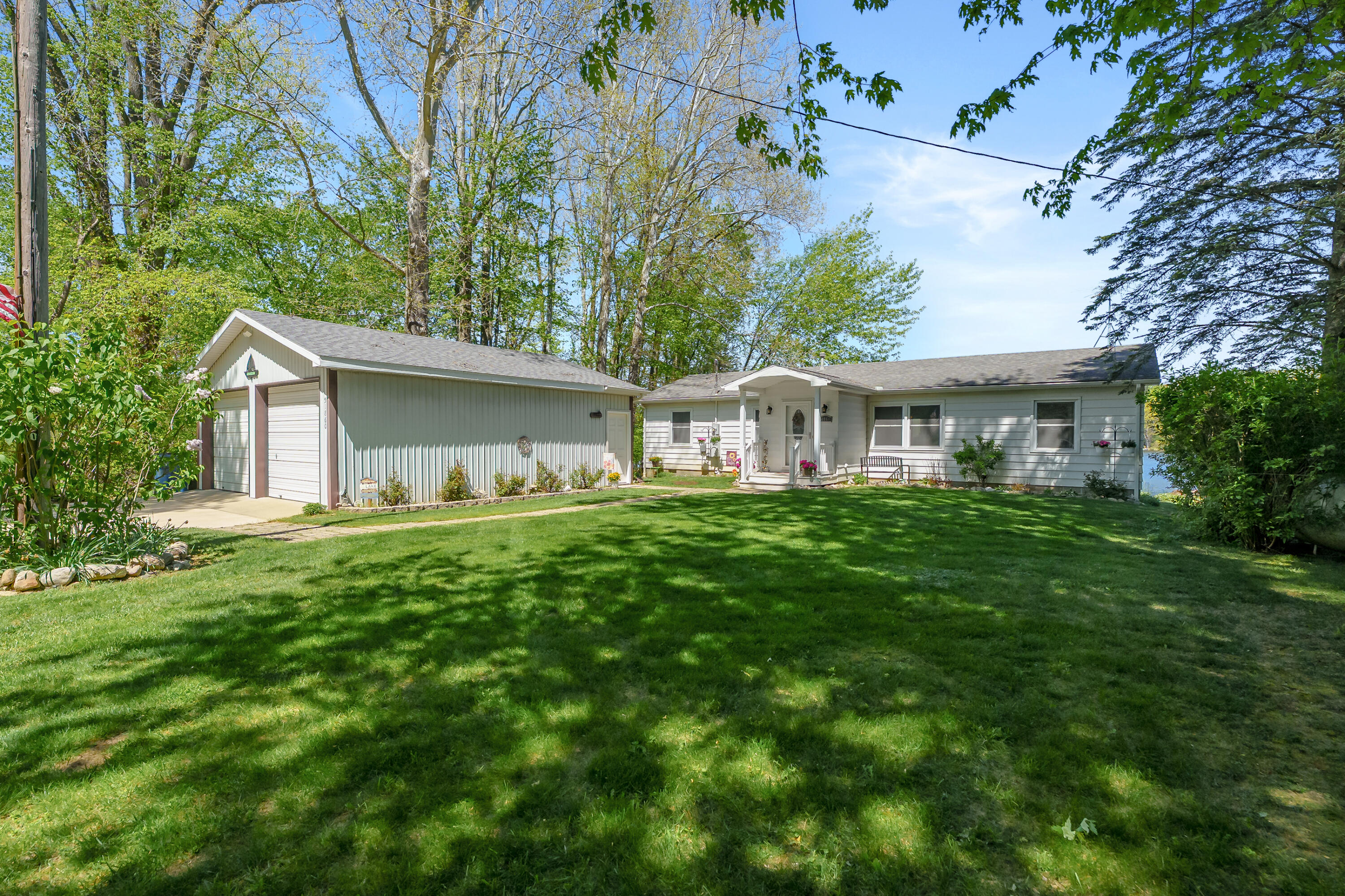 51860 County Road 384 Grand Junction MI 49056