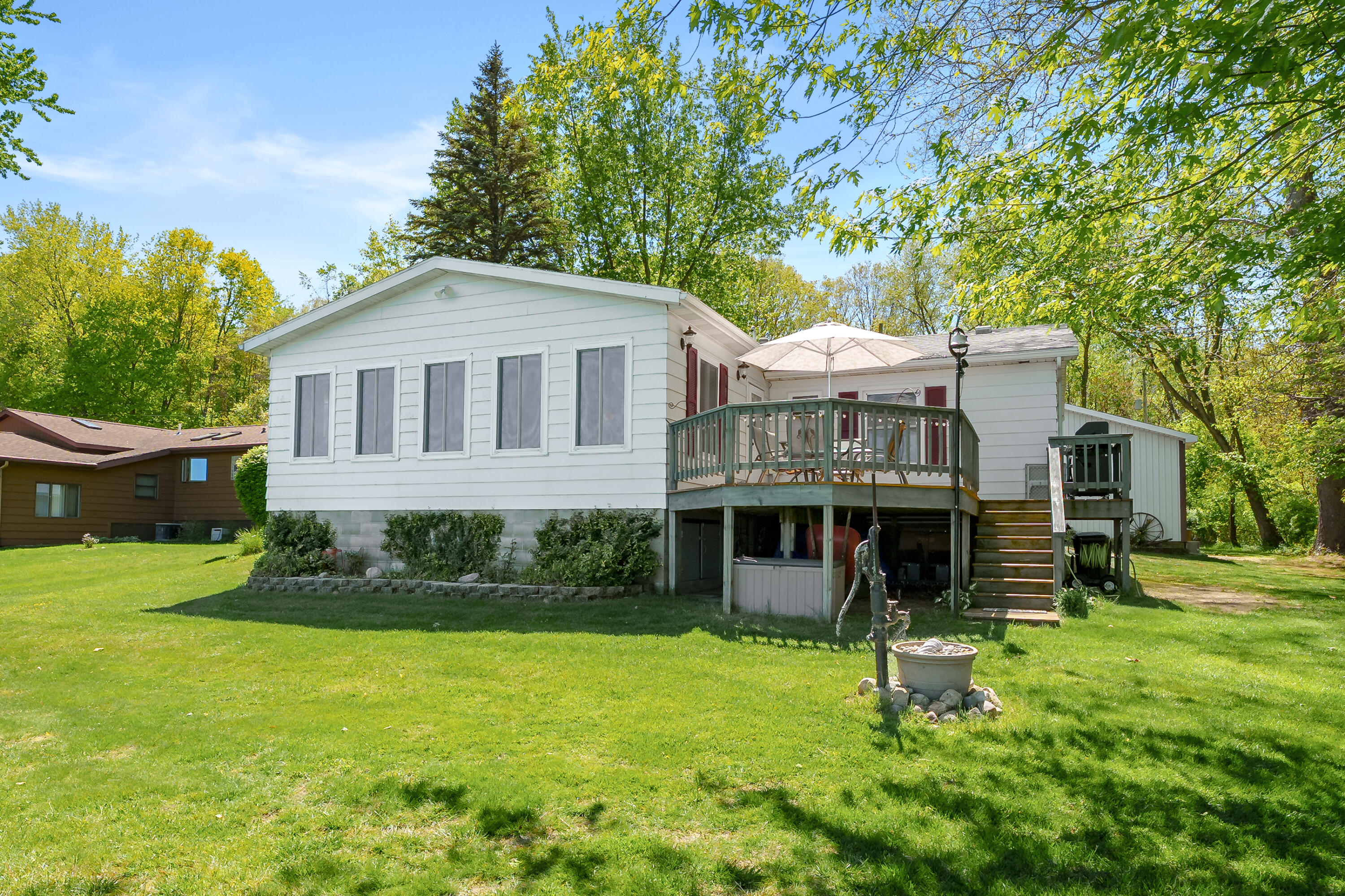 51860 County Road 384 Grand Junction MI 49056