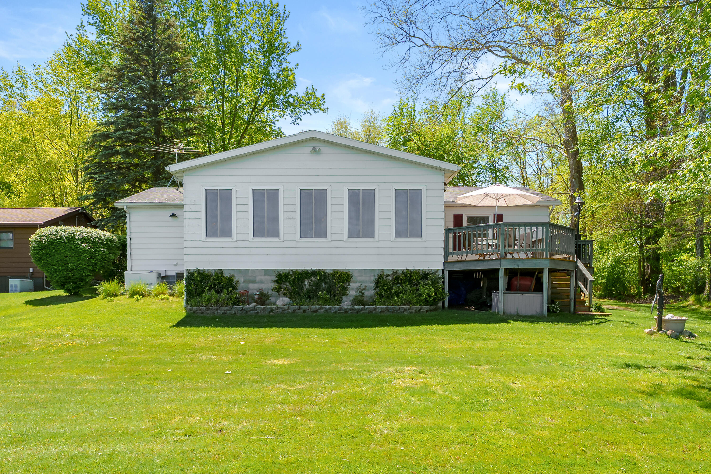 51860 County Road 384 Grand Junction MI 49056