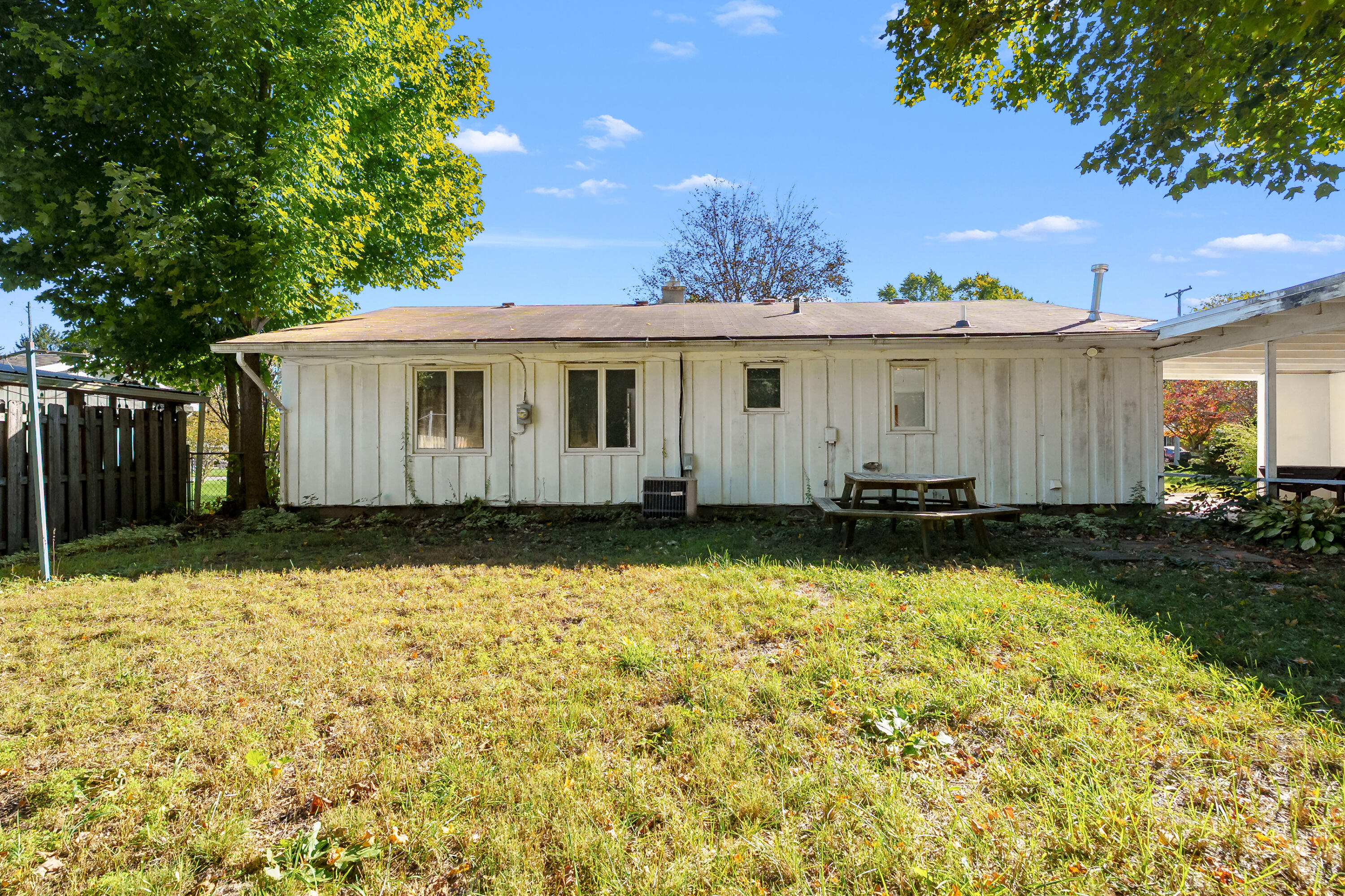 3021 Parchmount Avenue Kalamazoo MI 49004