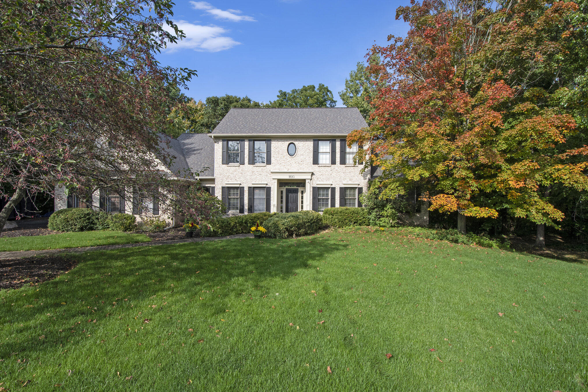 1610 Flowers Mill Drive NE Grand Rapids MI 49525