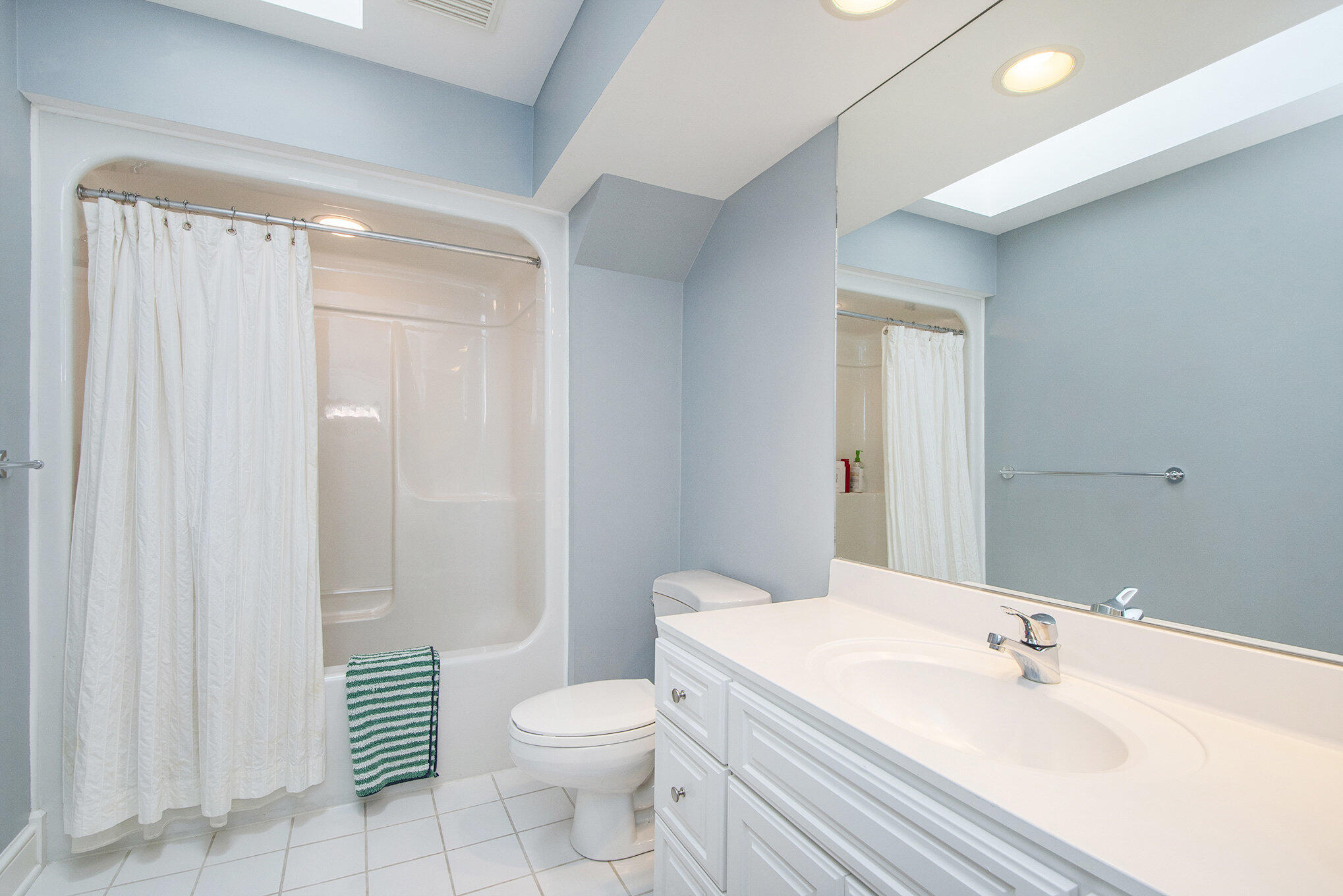 1610 Flowers Mill Drive NE Grand Rapids MI 49525