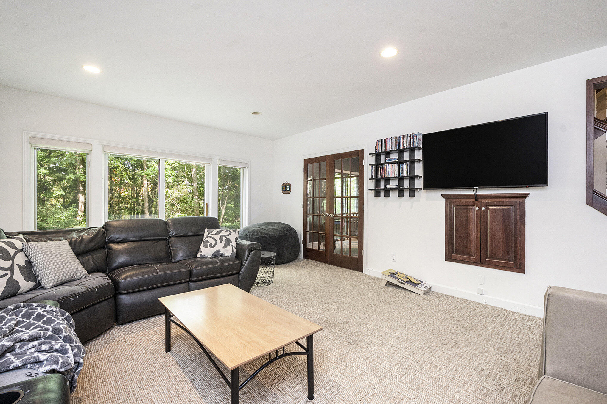 1610 Flowers Mill Drive NE Grand Rapids MI 49525