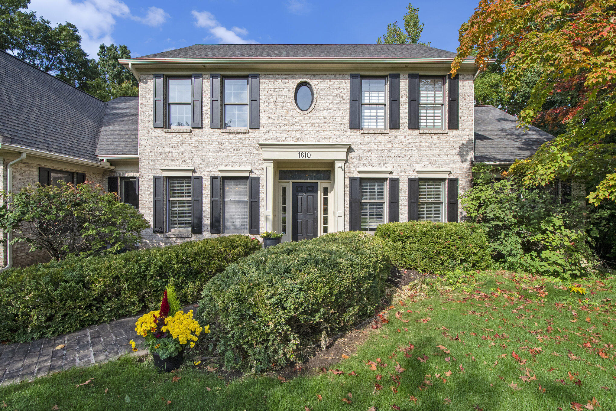 1610 Flowers Mill Drive NE Grand Rapids MI 49525