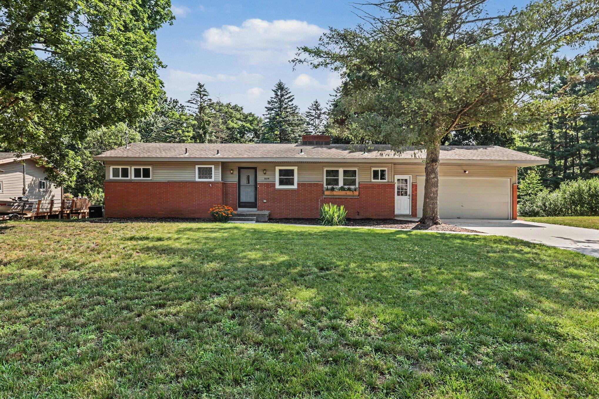 2639 Rockhill Drive NE Grand Rapids MI 49525