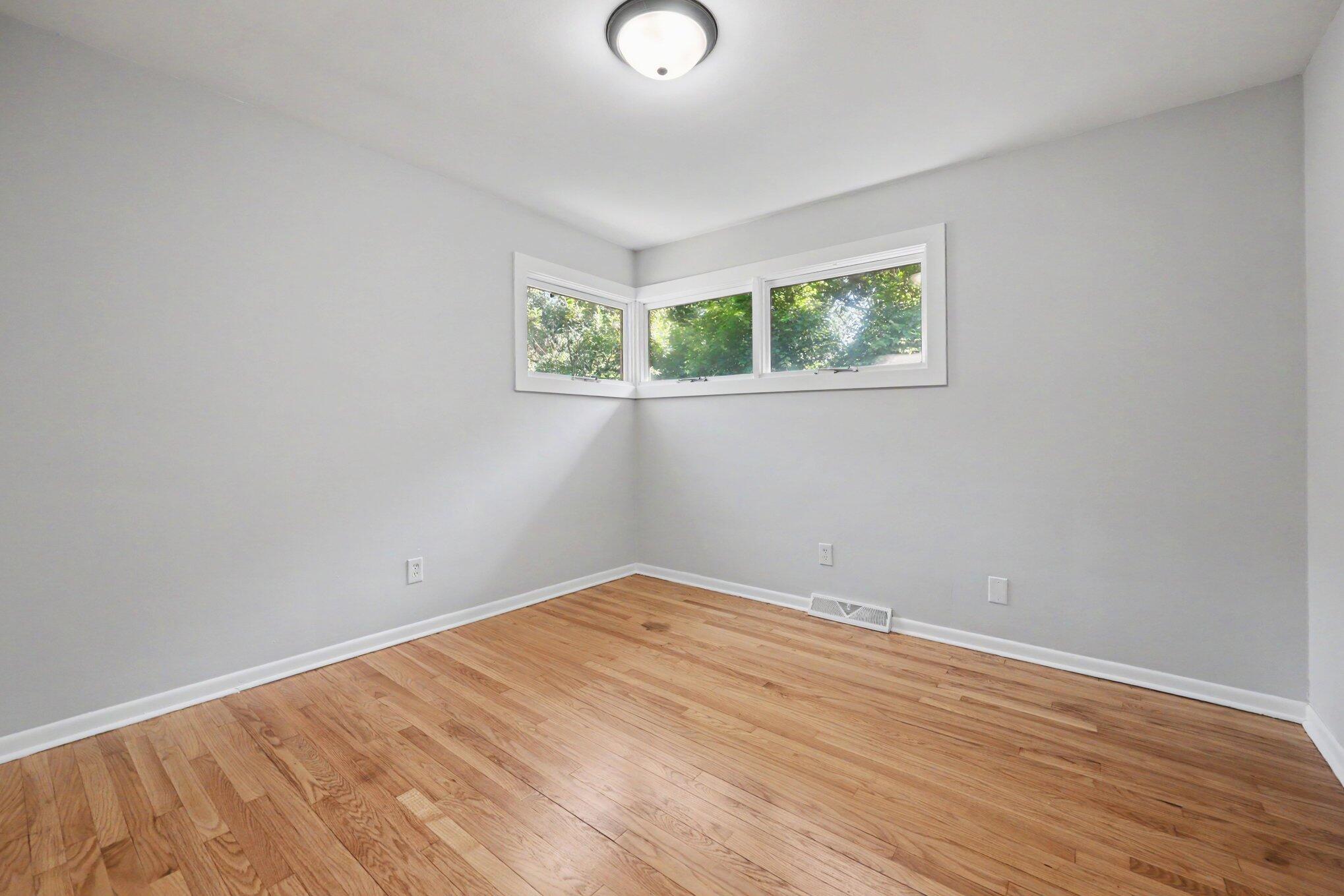 2639 Rockhill Drive NE Grand Rapids MI 49525