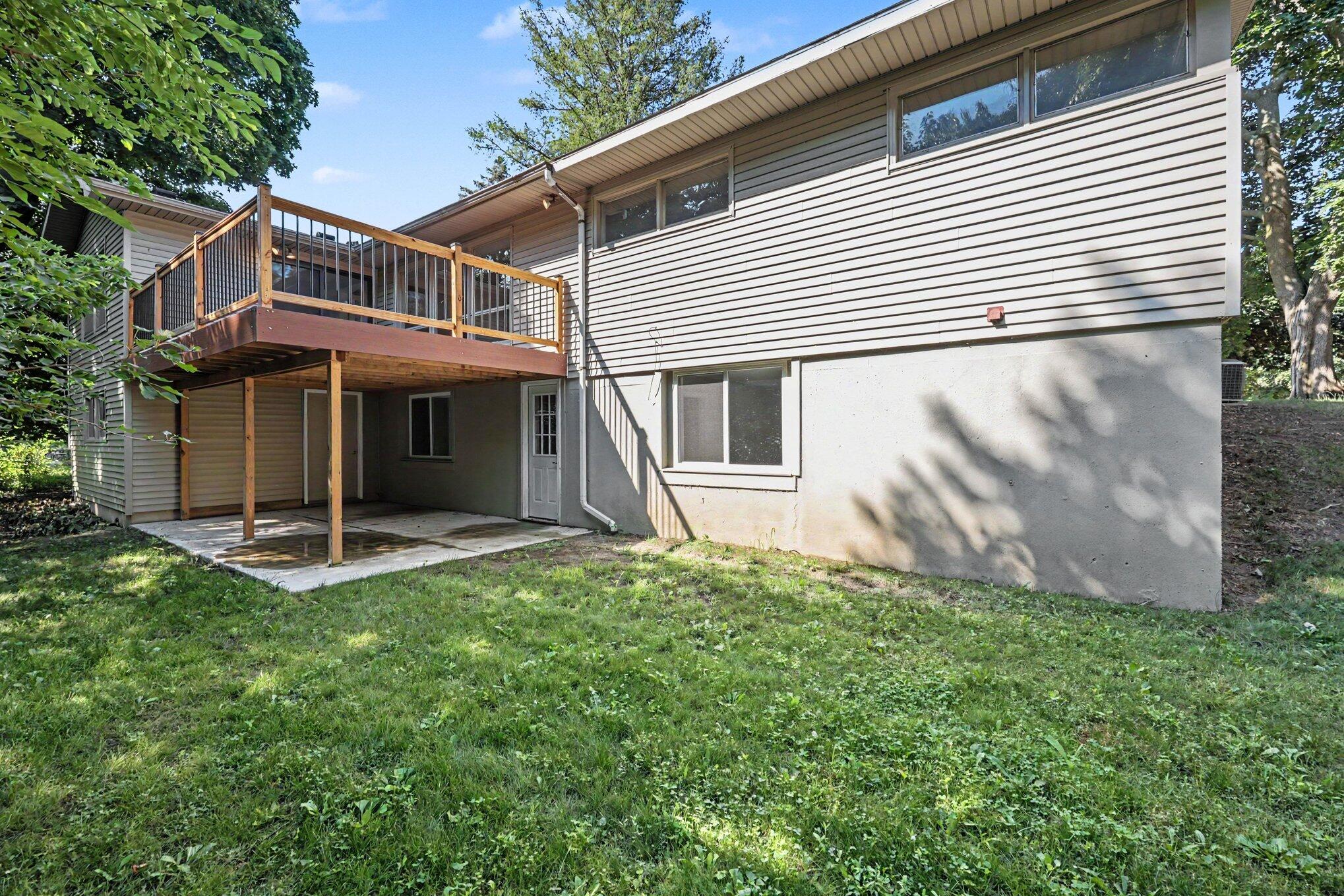 2639 Rockhill Drive NE Grand Rapids MI 49525