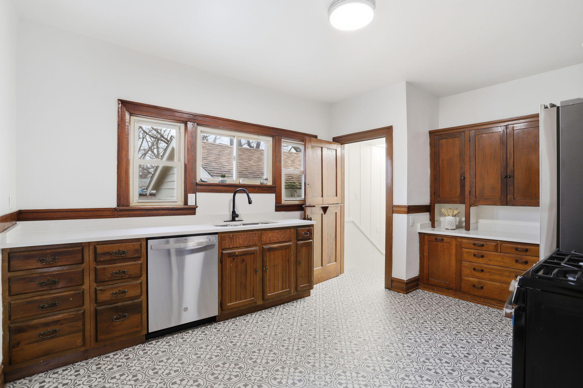16 E Cleveland Avenue Muskegon MI 49444