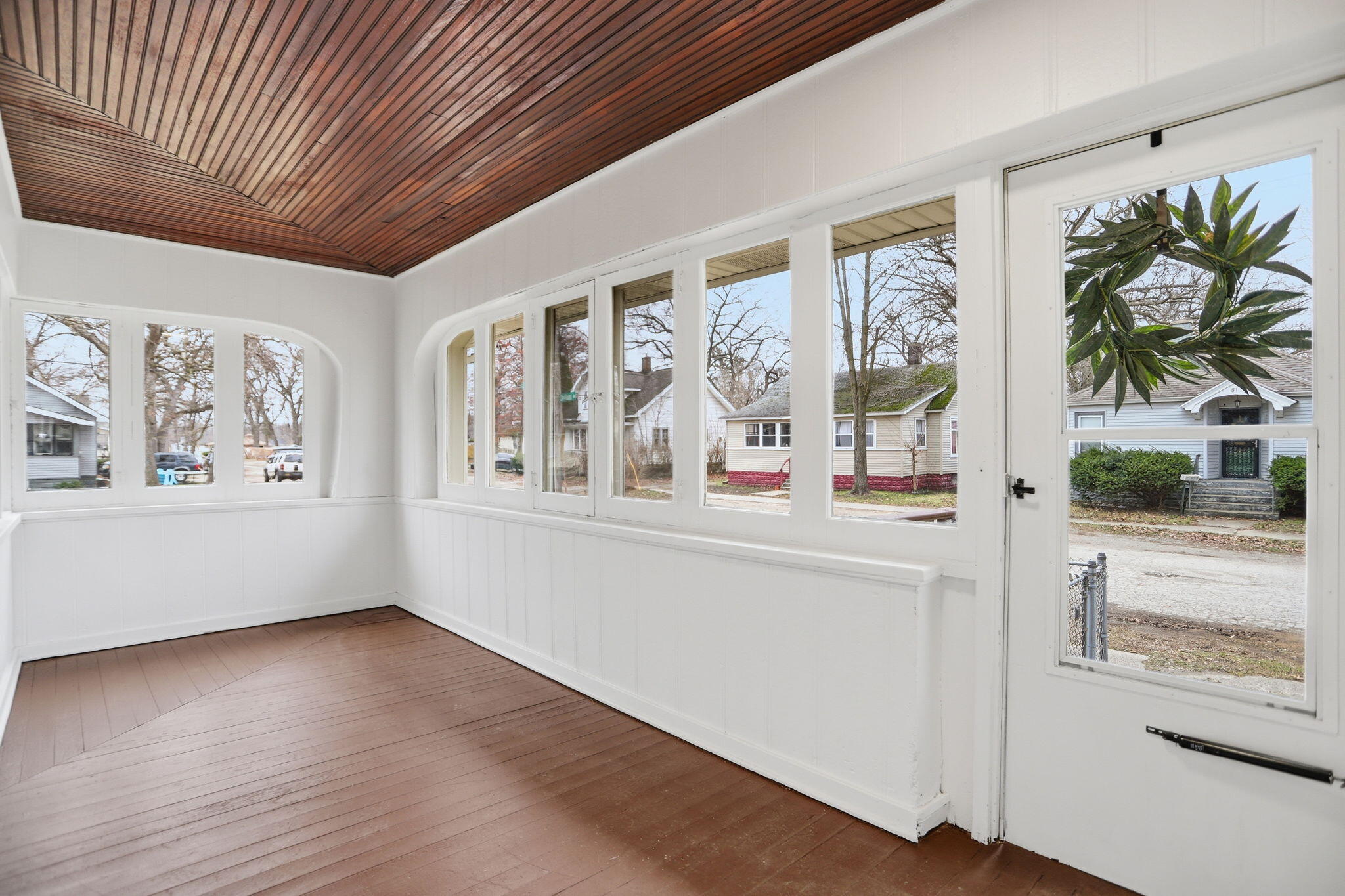 16 E Cleveland Avenue Muskegon MI 49444