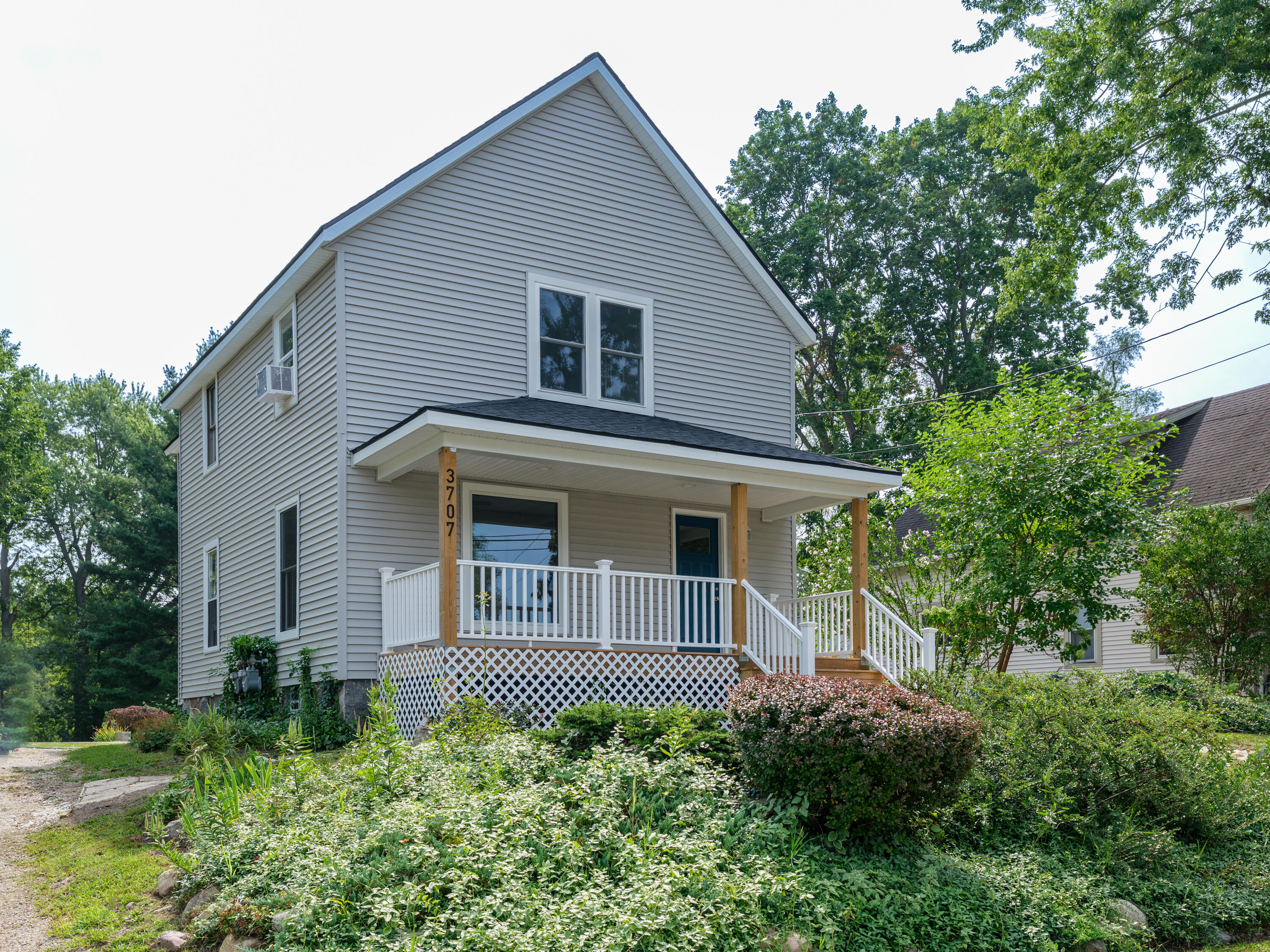 3707 S Burdick Street Kalamazoo MI 49001