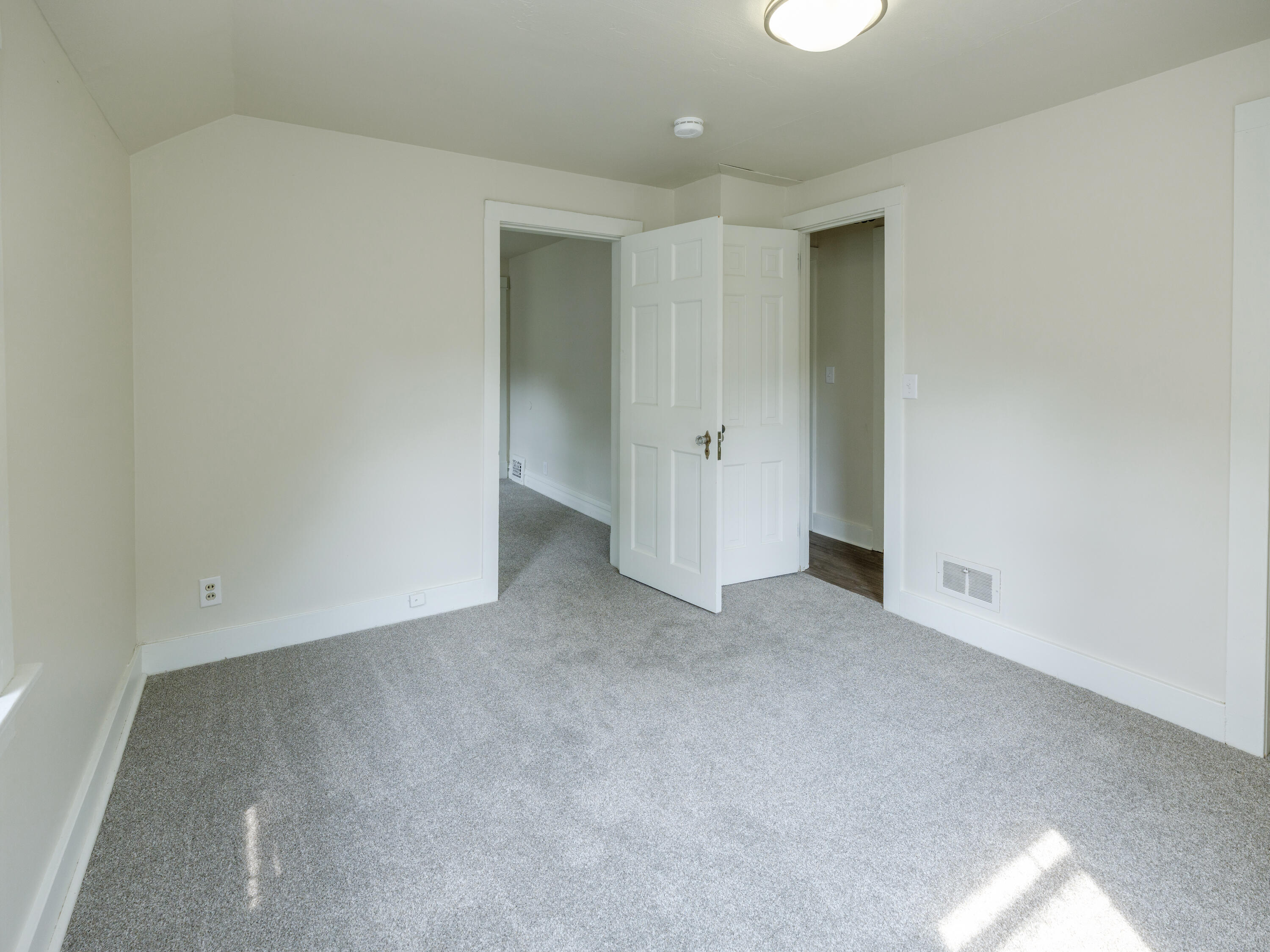 3707 S Burdick Street Kalamazoo MI 49001