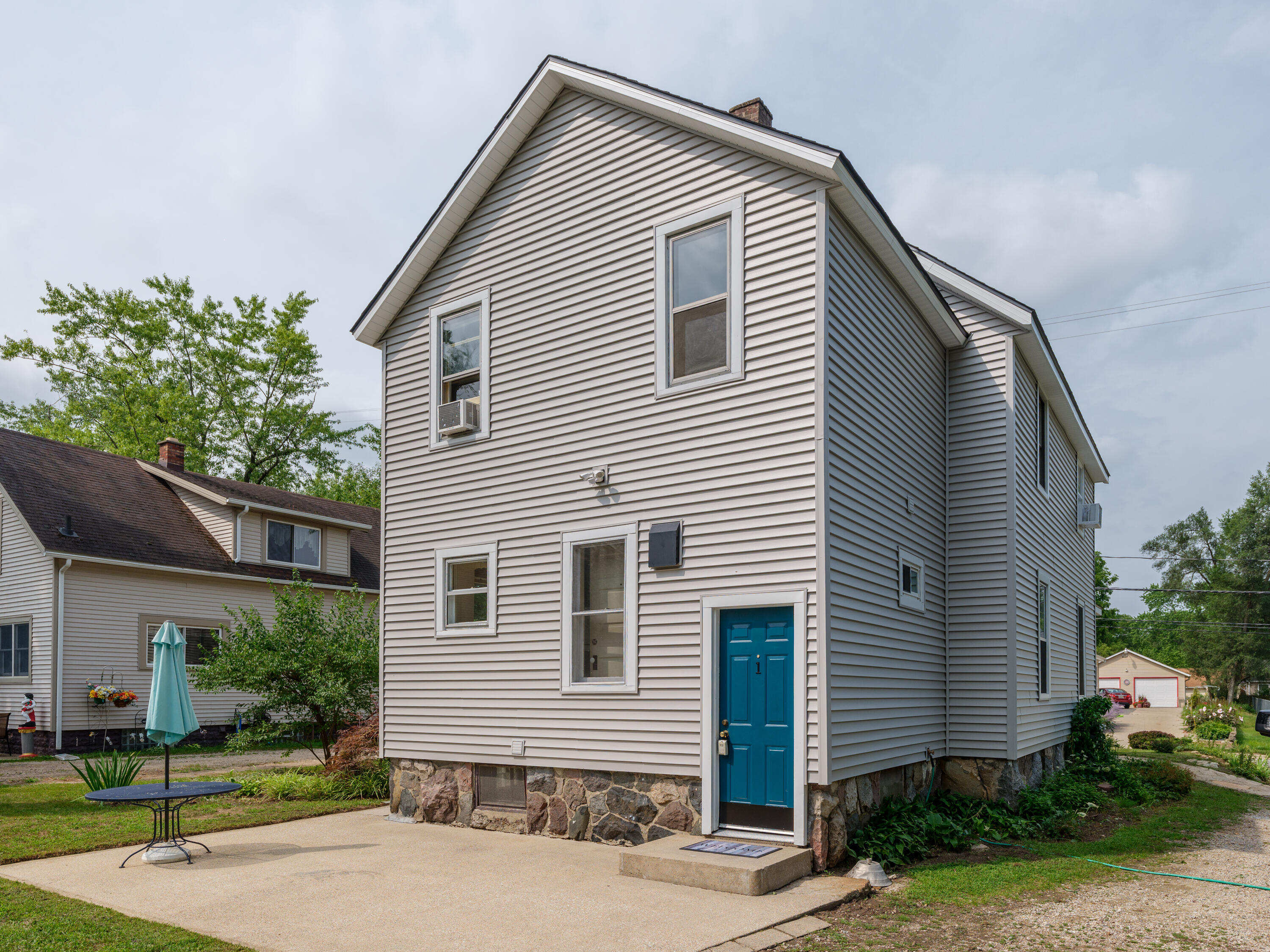 3707 S Burdick Street Kalamazoo MI 49001