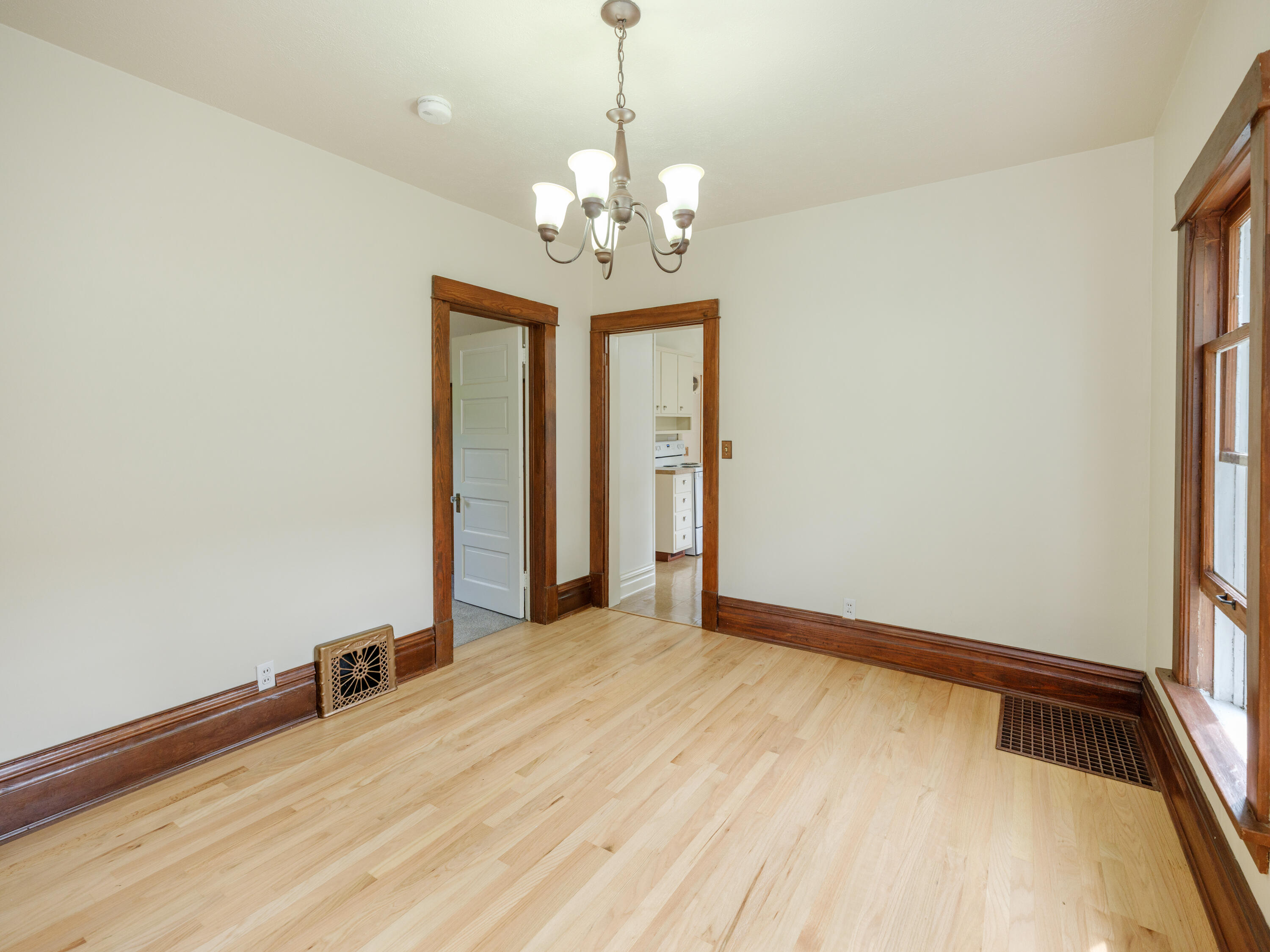 3707 S Burdick Street Kalamazoo MI 49001