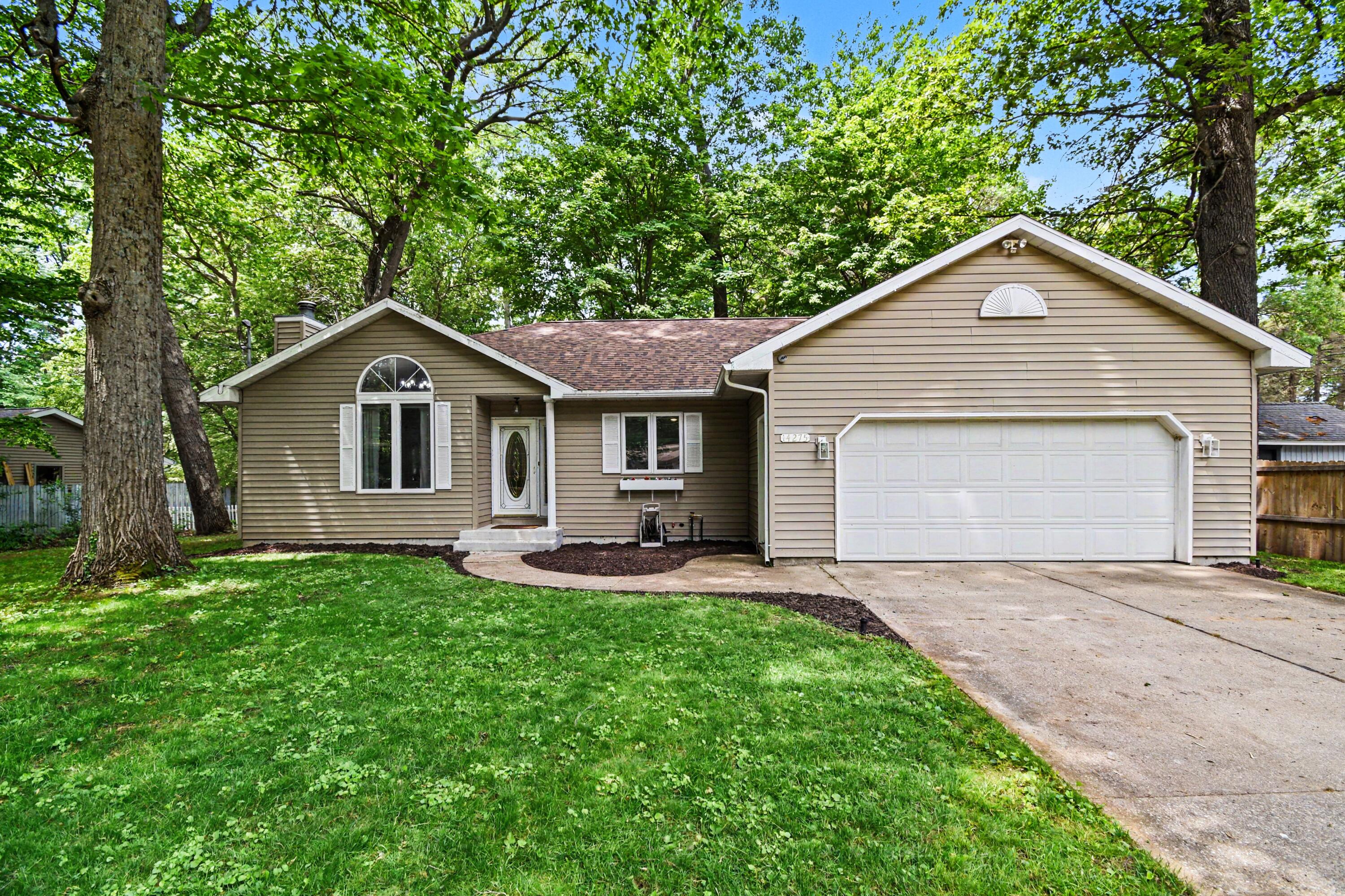 14275 Shiawassee Drive Grand Haven MI 49417