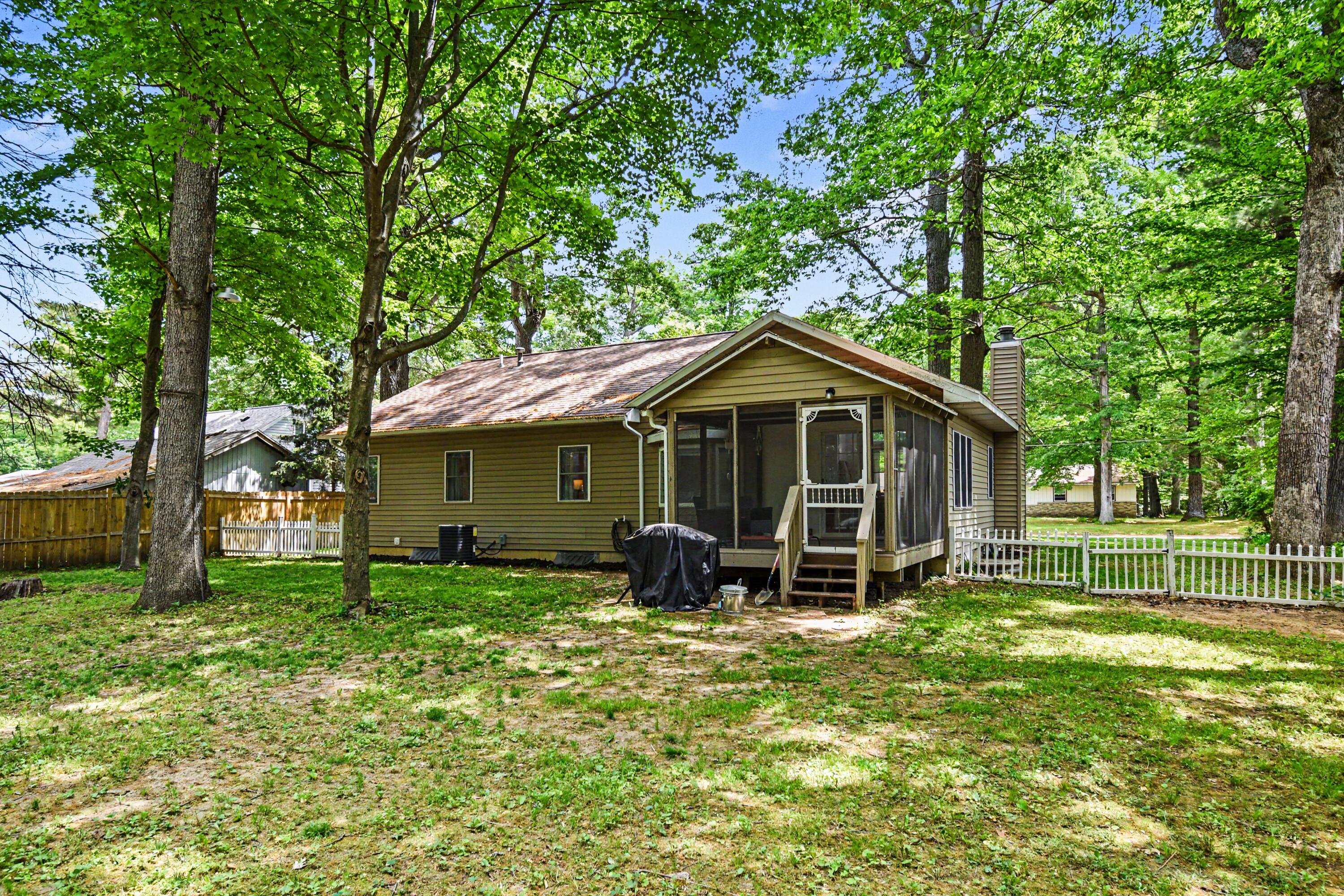 14275 Shiawassee Drive Grand Haven MI 49417