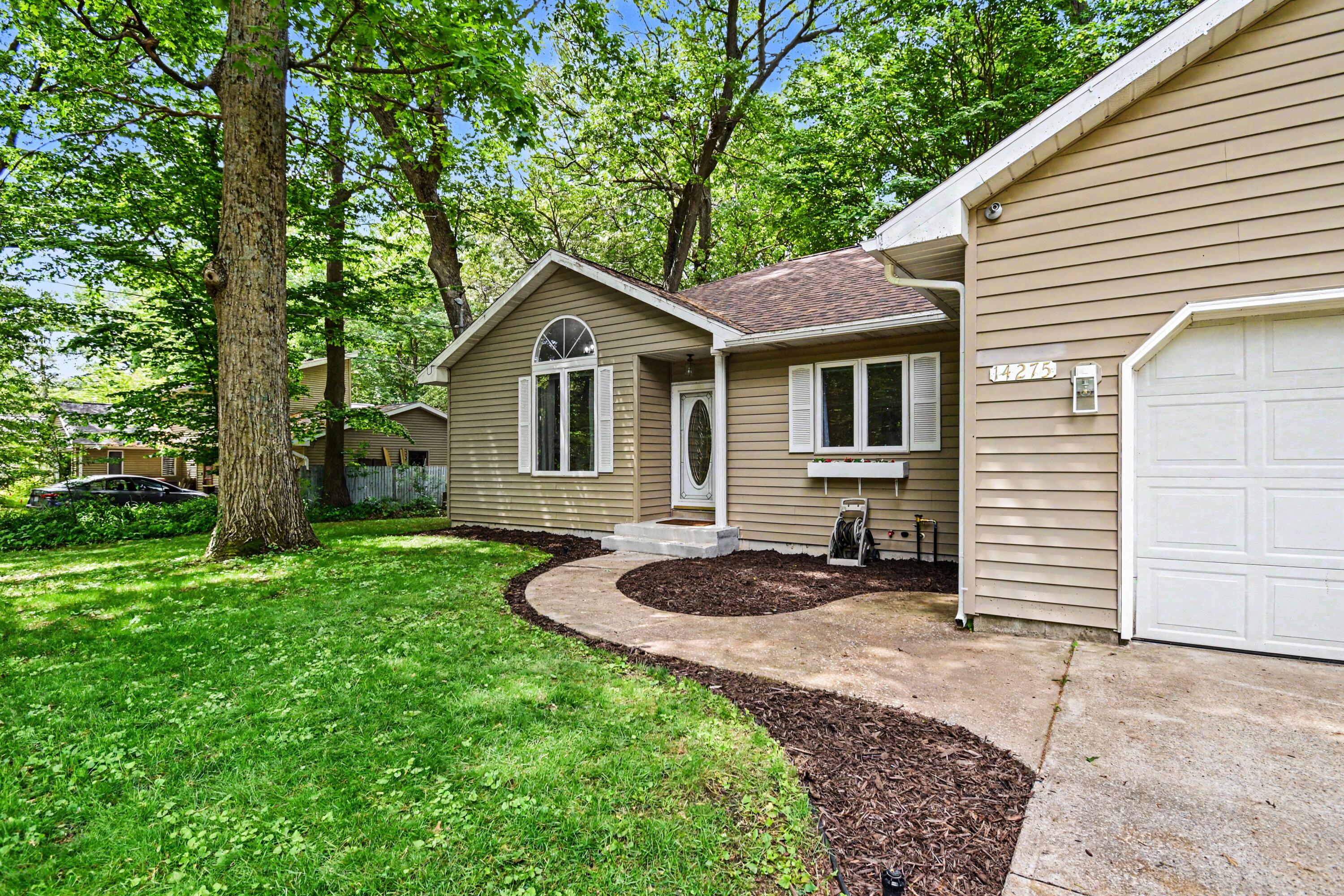 14275 Shiawassee Drive Grand Haven MI 49417