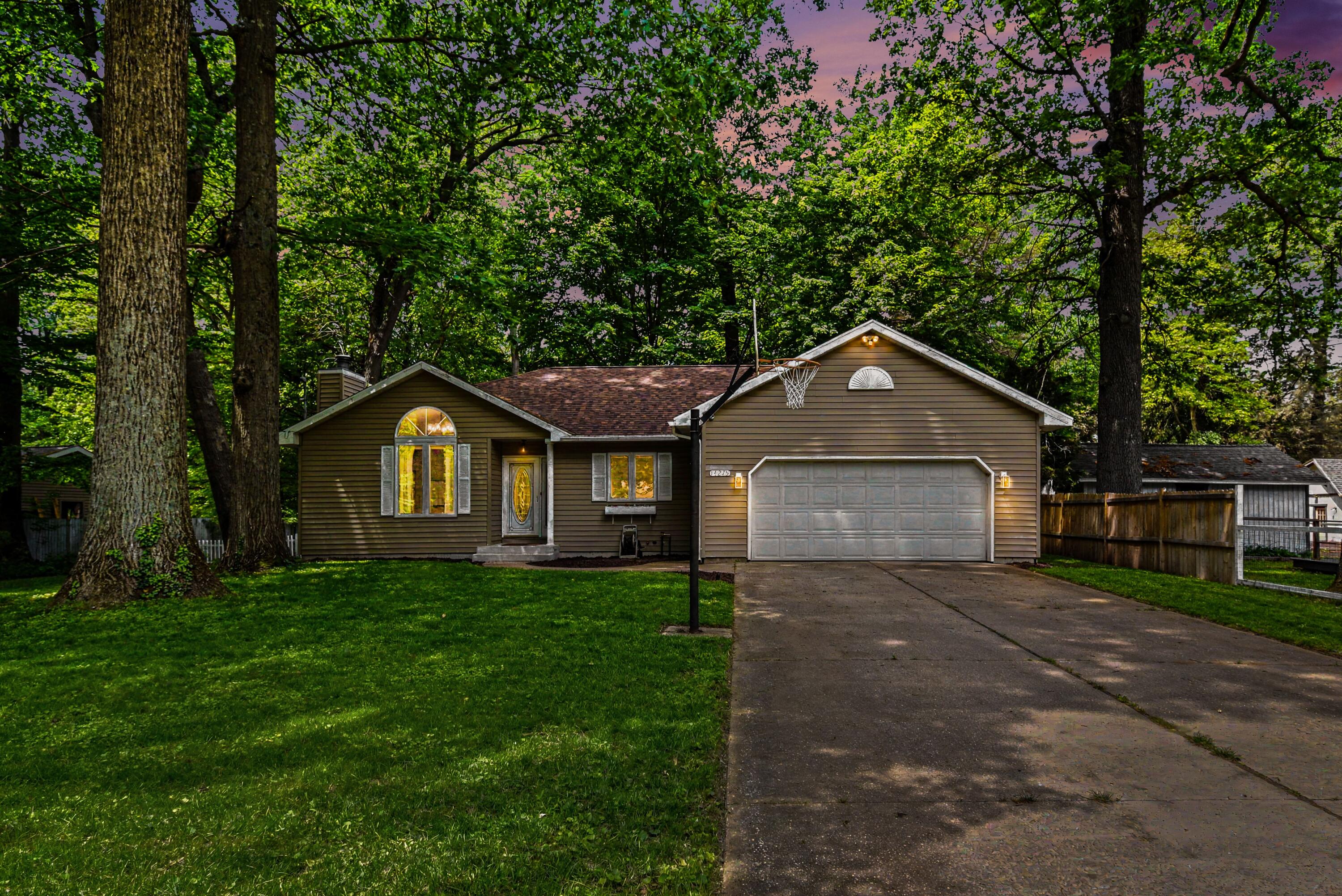 14275 Shiawassee Drive Grand Haven MI 49417
