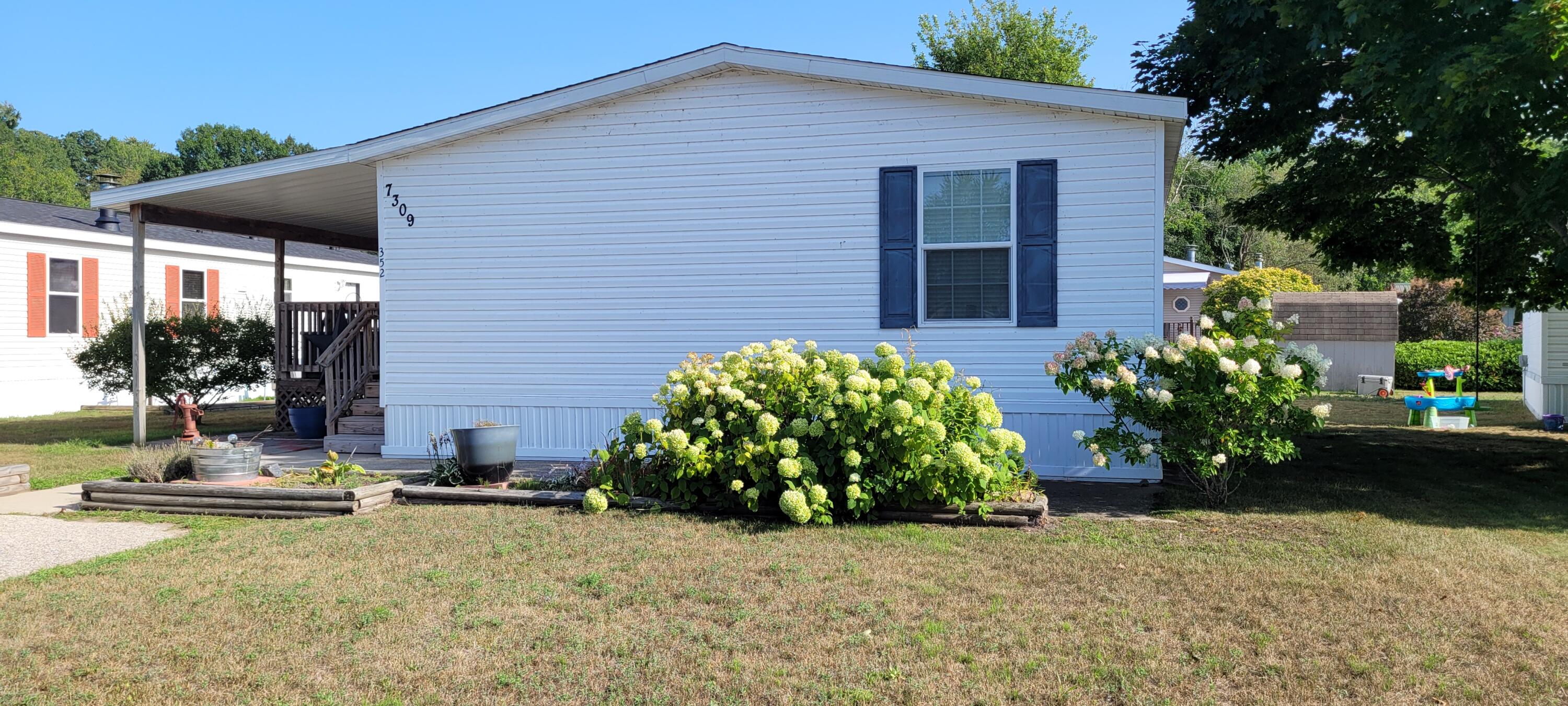 7309 White Swan Lane Ludington MI 49431
