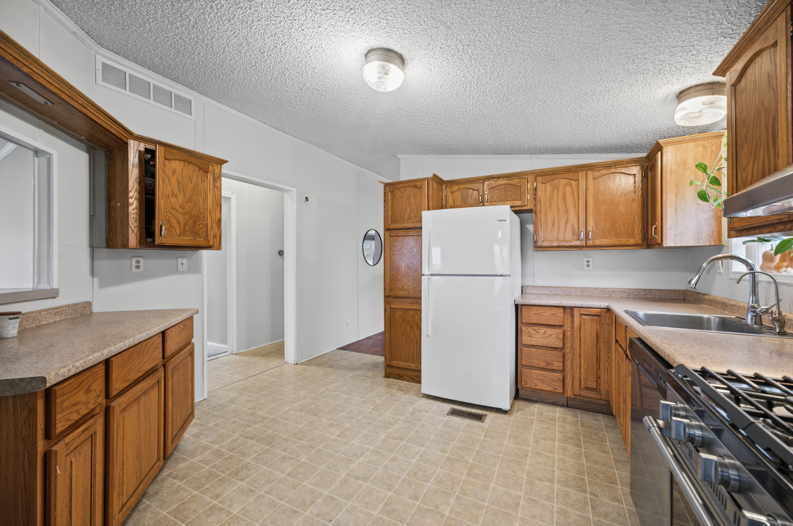 63253 8th Avenue South Haven MI 49090