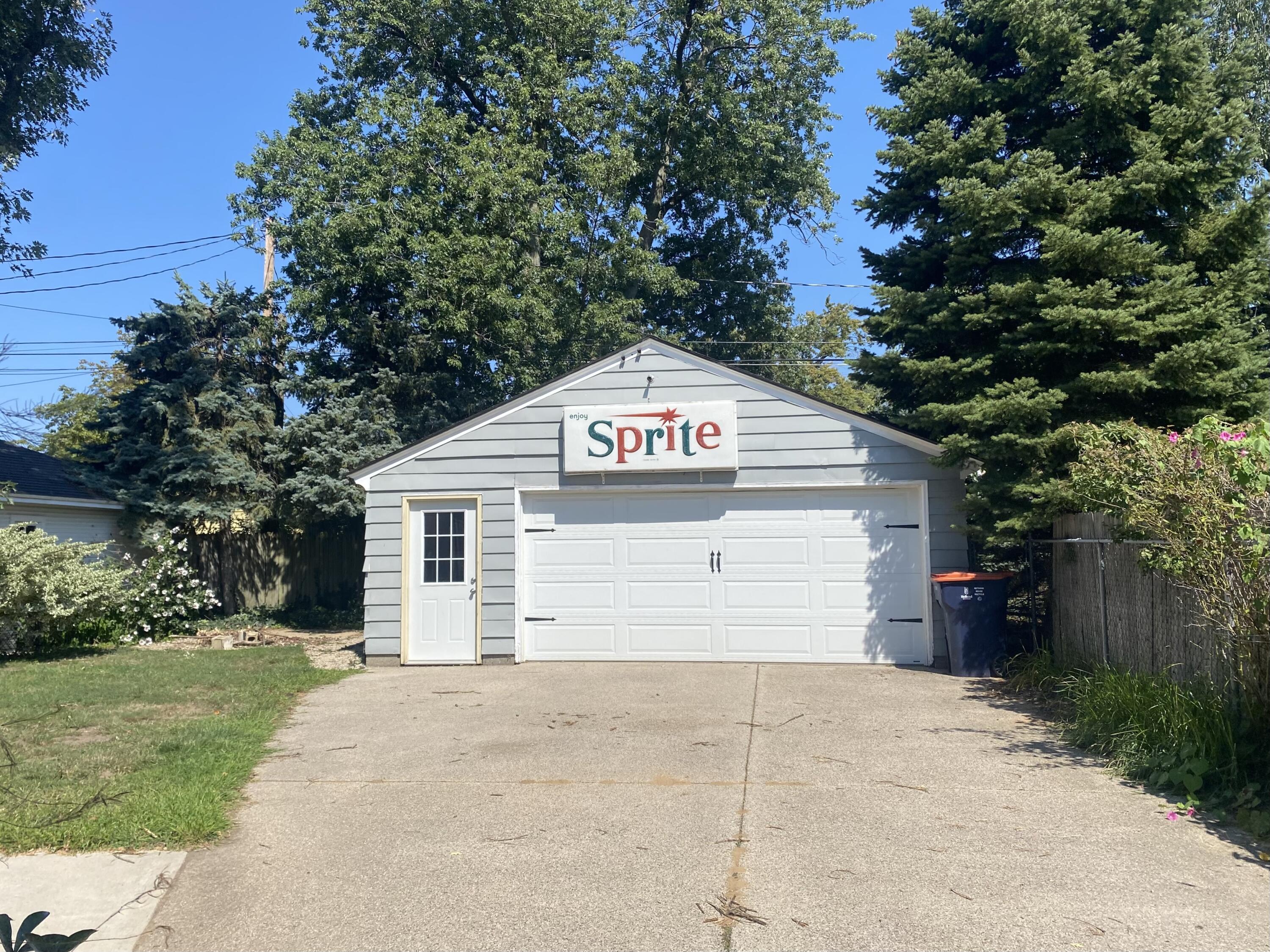 147 W 29th Street Holland MI 49423