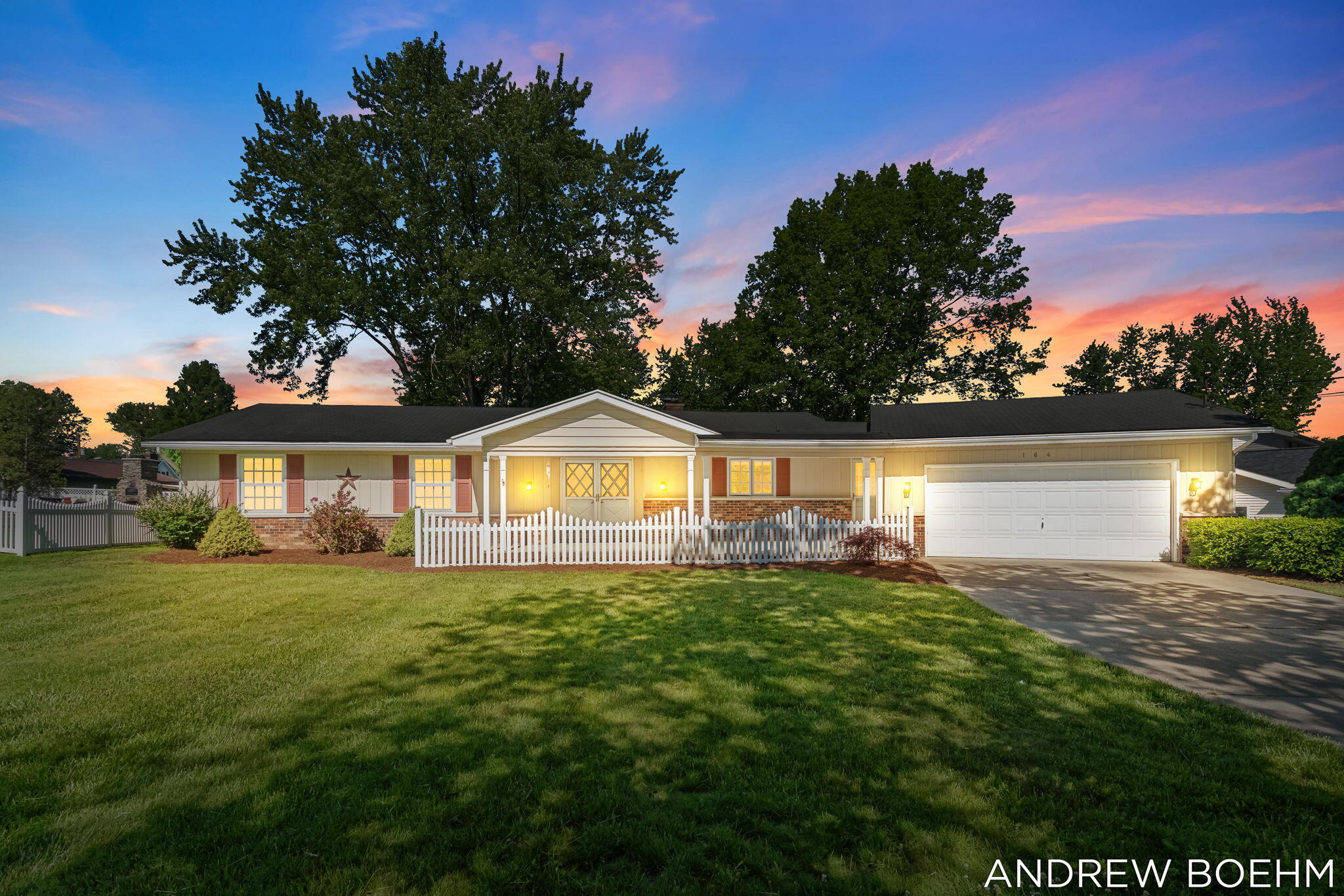 164 Euna Vista Drive Holland MI 49423
