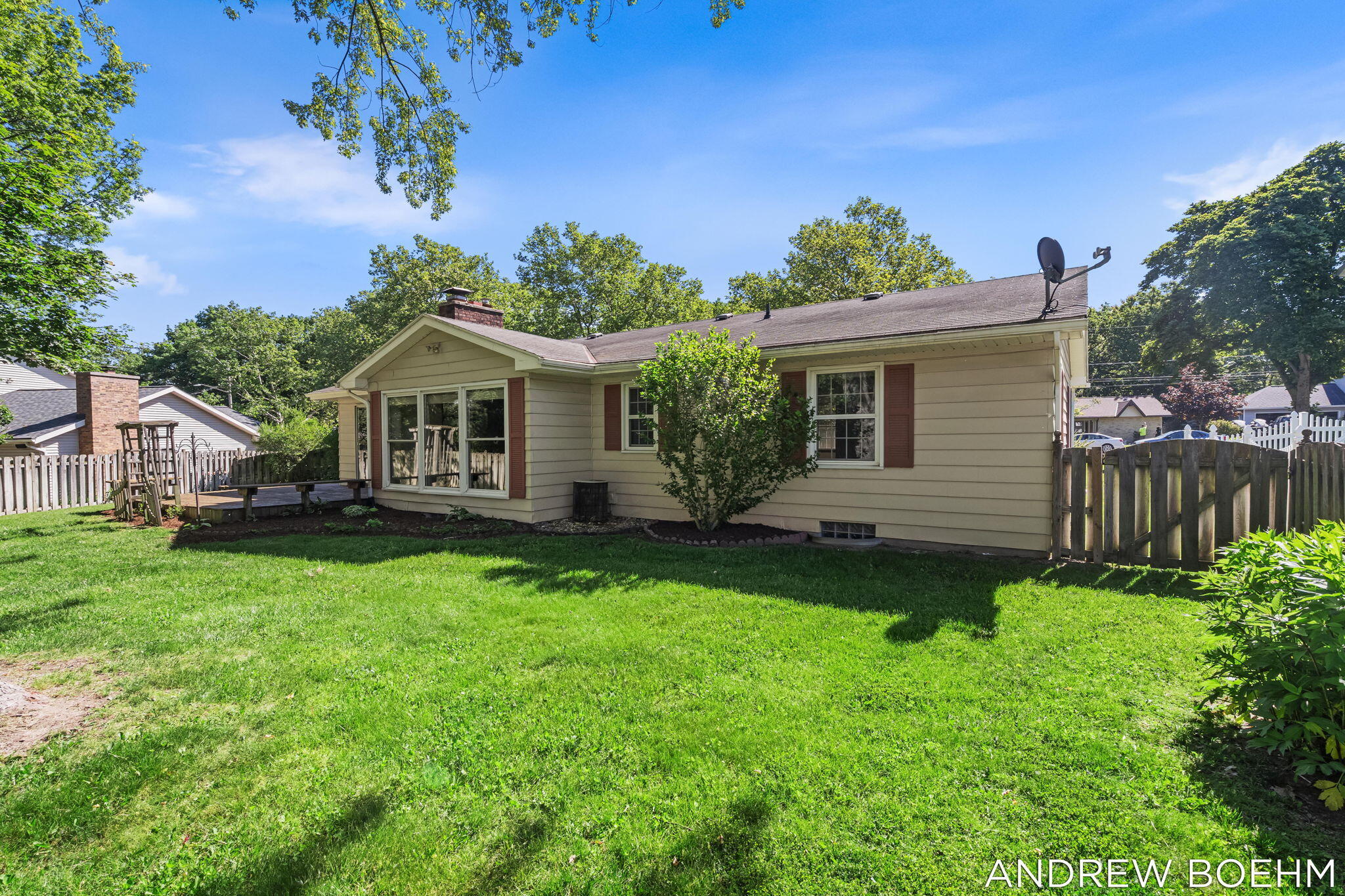 164 Euna Vista Drive Holland MI 49423