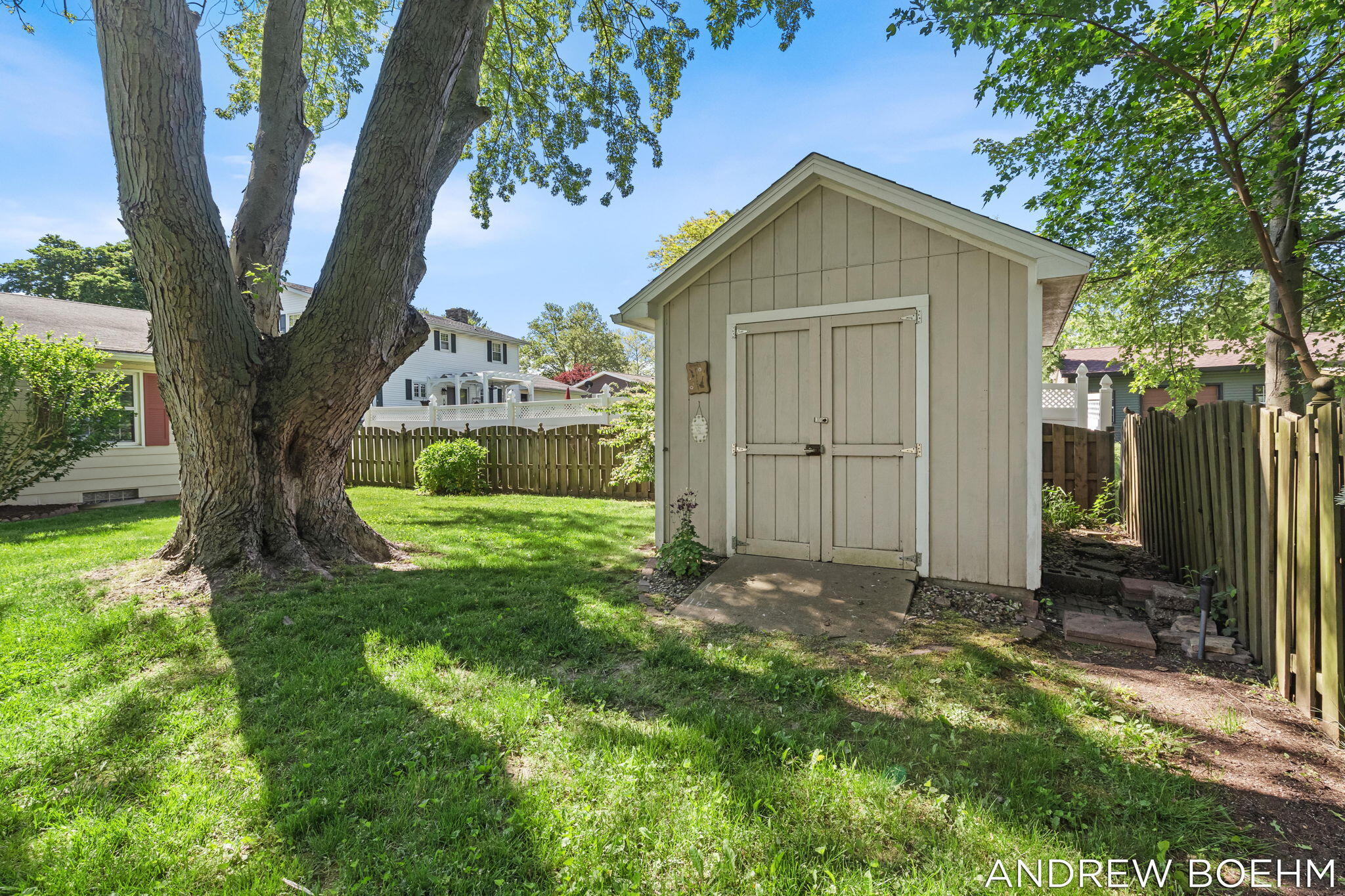 164 Euna Vista Drive Holland MI 49423