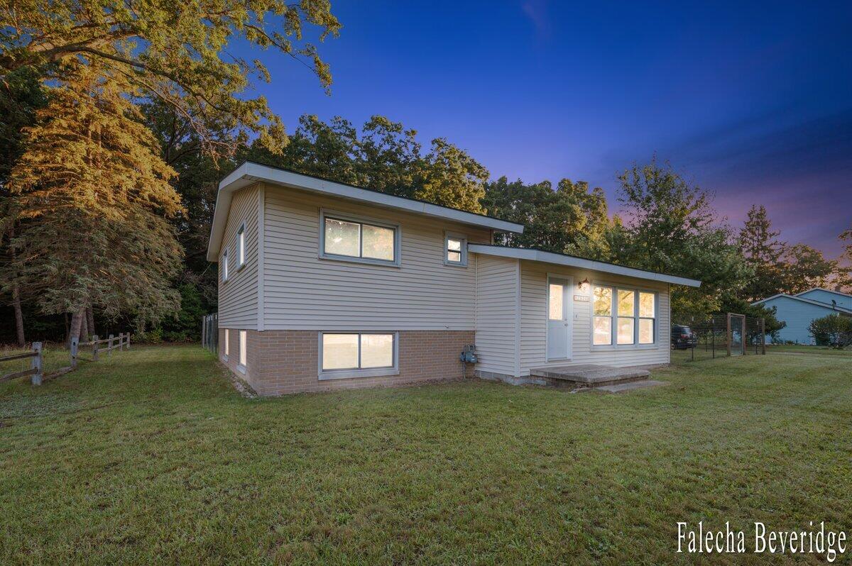 1624 W Giles Road Muskegon MI 49445