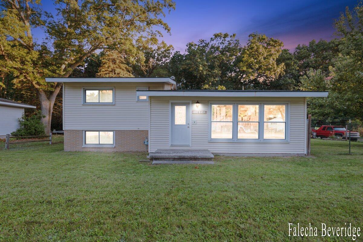 1624 W Giles Road Muskegon MI 49445