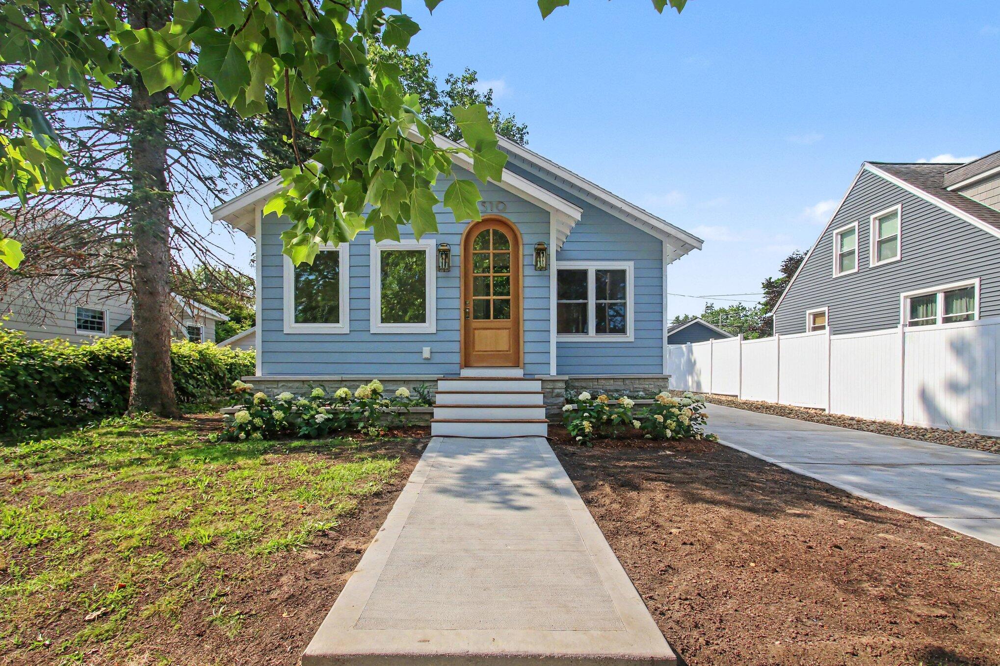 510 Lyon Street South Haven MI 49090