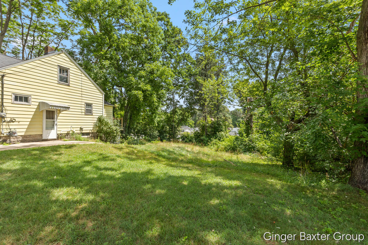 2600 Day Avenue NW Grand Rapids MI 49544