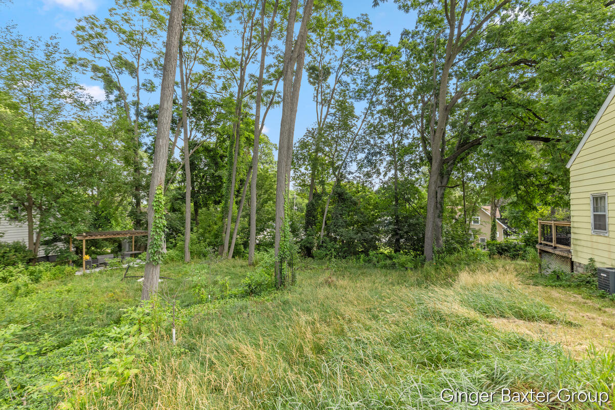 2600 Day Avenue NW Grand Rapids MI 49544