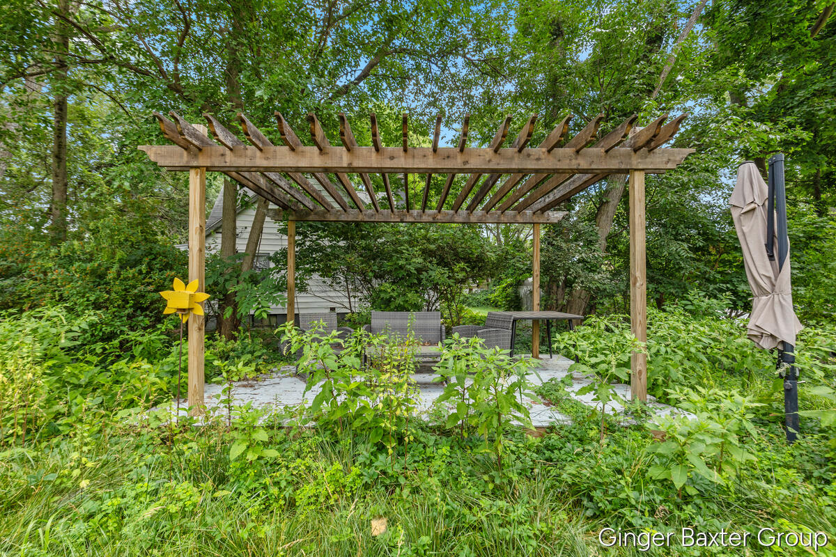 2600 Day Avenue NW Grand Rapids MI 49544