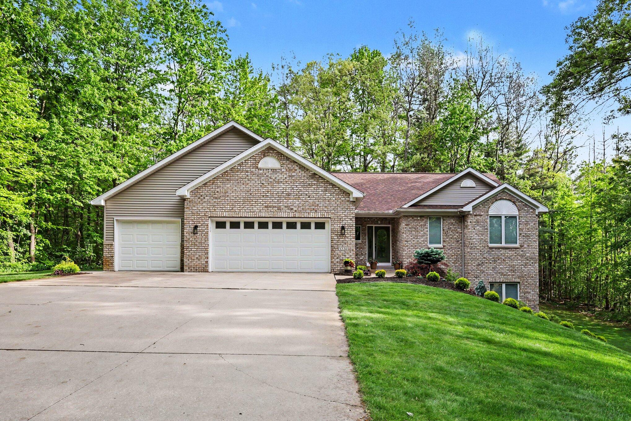 5224 Bonasa Drive NE Rockford MI 49341