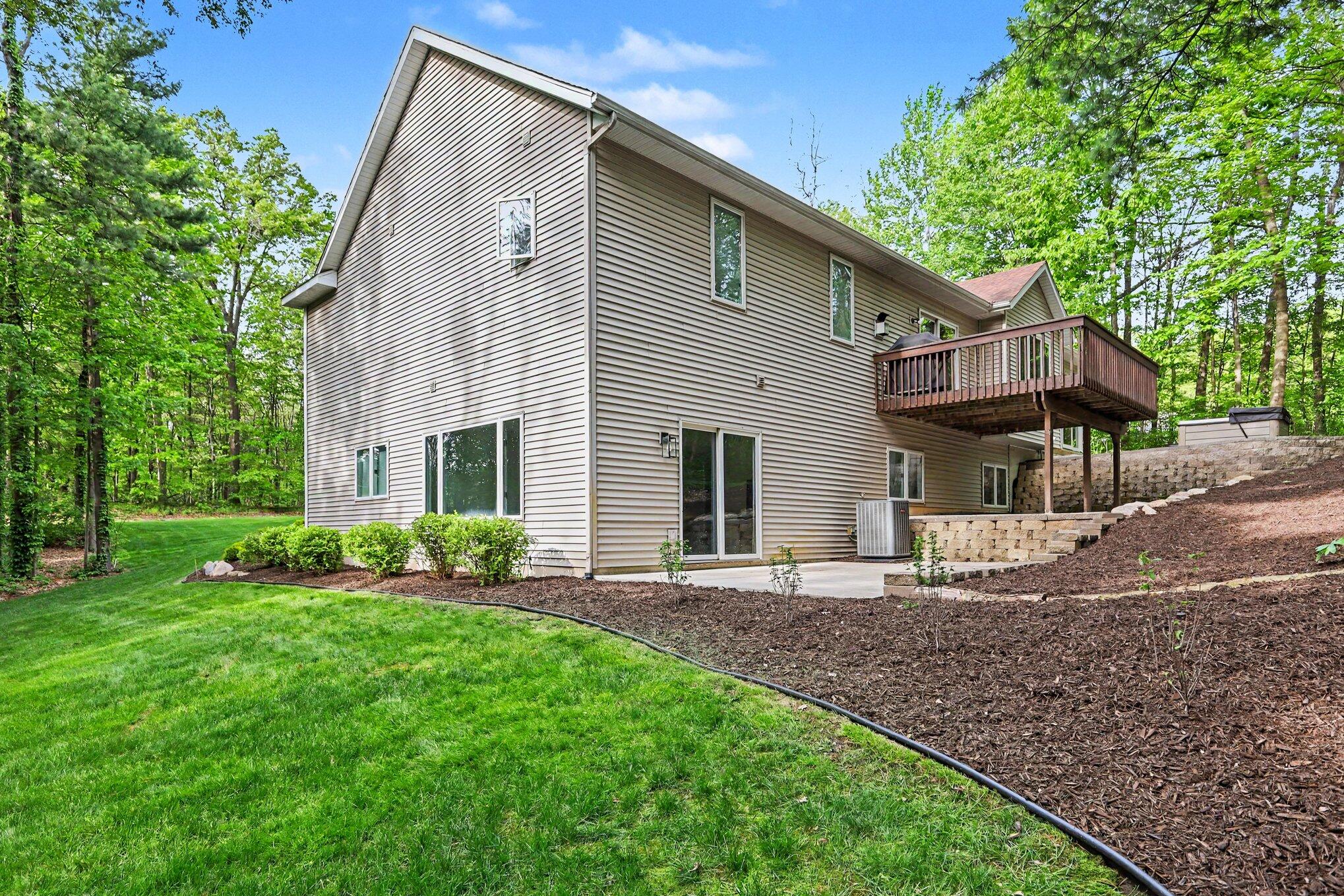 5224 Bonasa Drive NE Rockford MI 49341