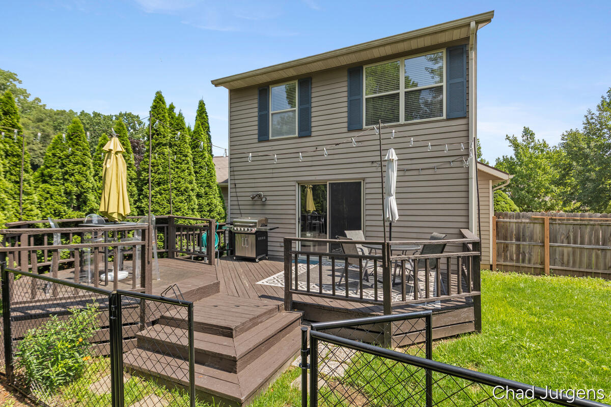 235 Olivia Court NW Grand Rapids MI 49504