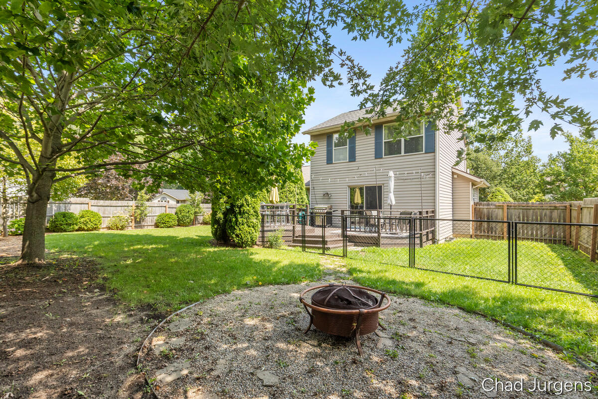235 Olivia Court NW Grand Rapids MI 49504