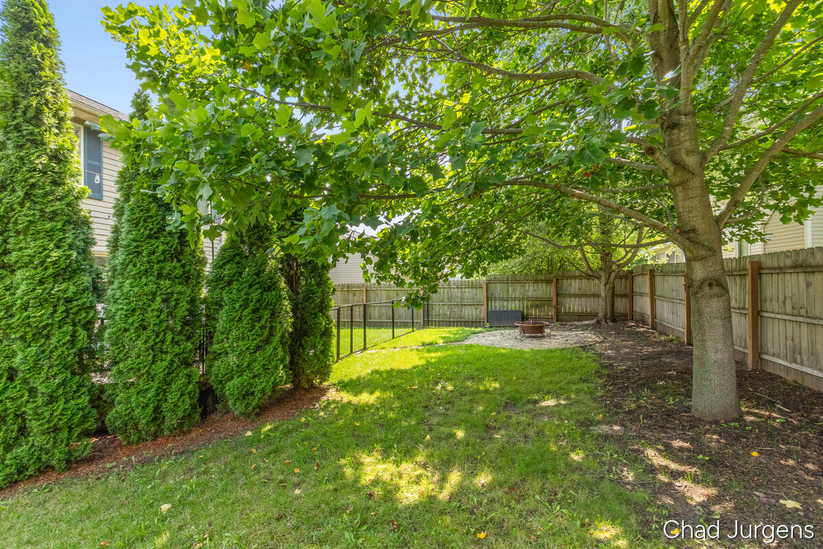 235 Olivia Court NW Grand Rapids MI 49504