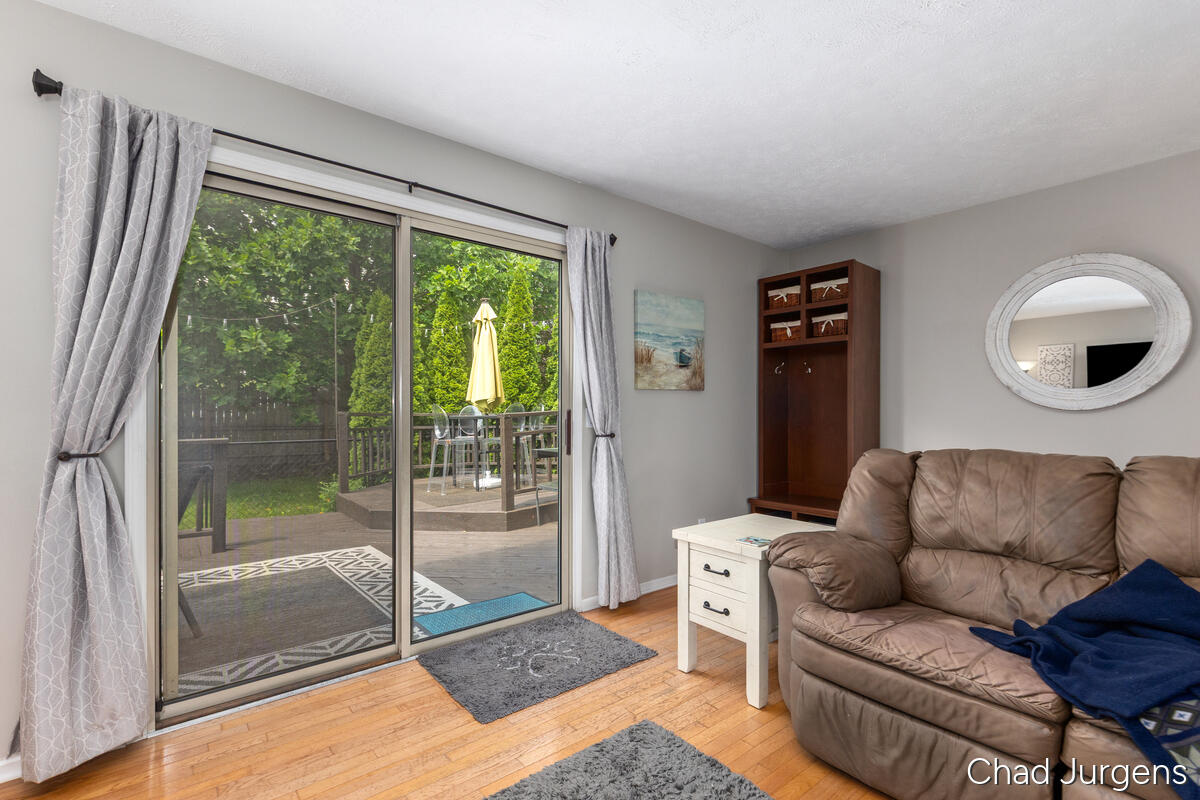 235 Olivia Court NW Grand Rapids MI 49504