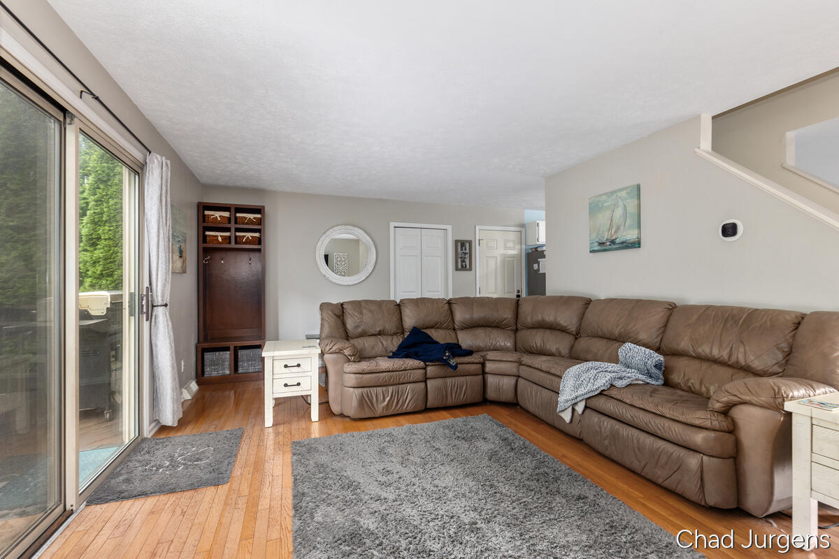 235 Olivia Court NW Grand Rapids MI 49504