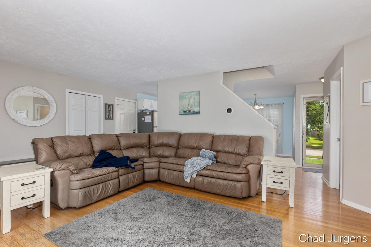 235 Olivia Court NW Grand Rapids MI 49504