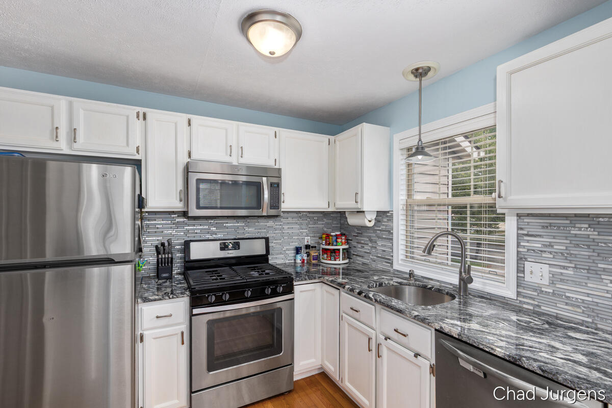 235 Olivia Court NW Grand Rapids MI 49504