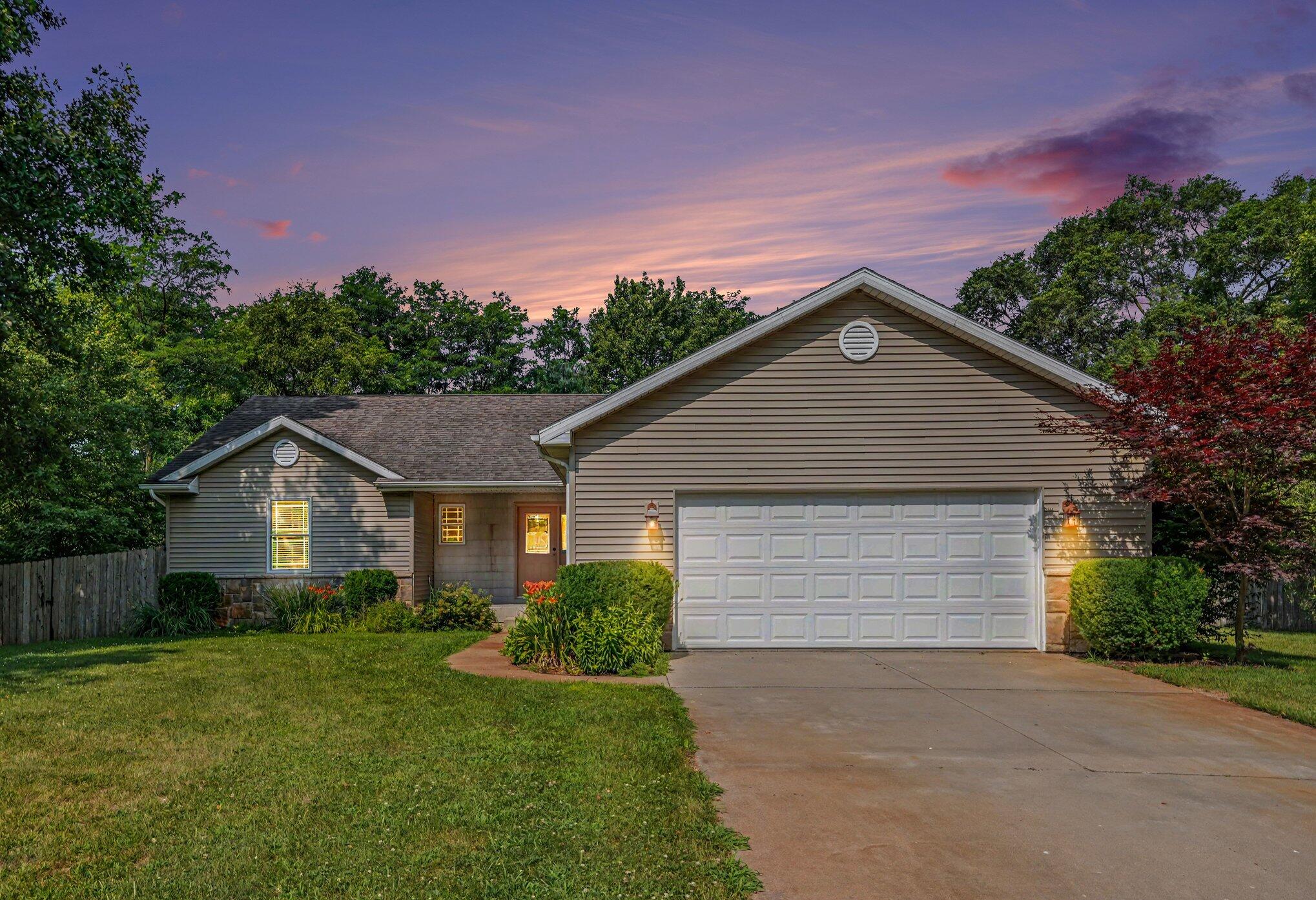 69862 Roy Drive Edwardsburg MI 49112