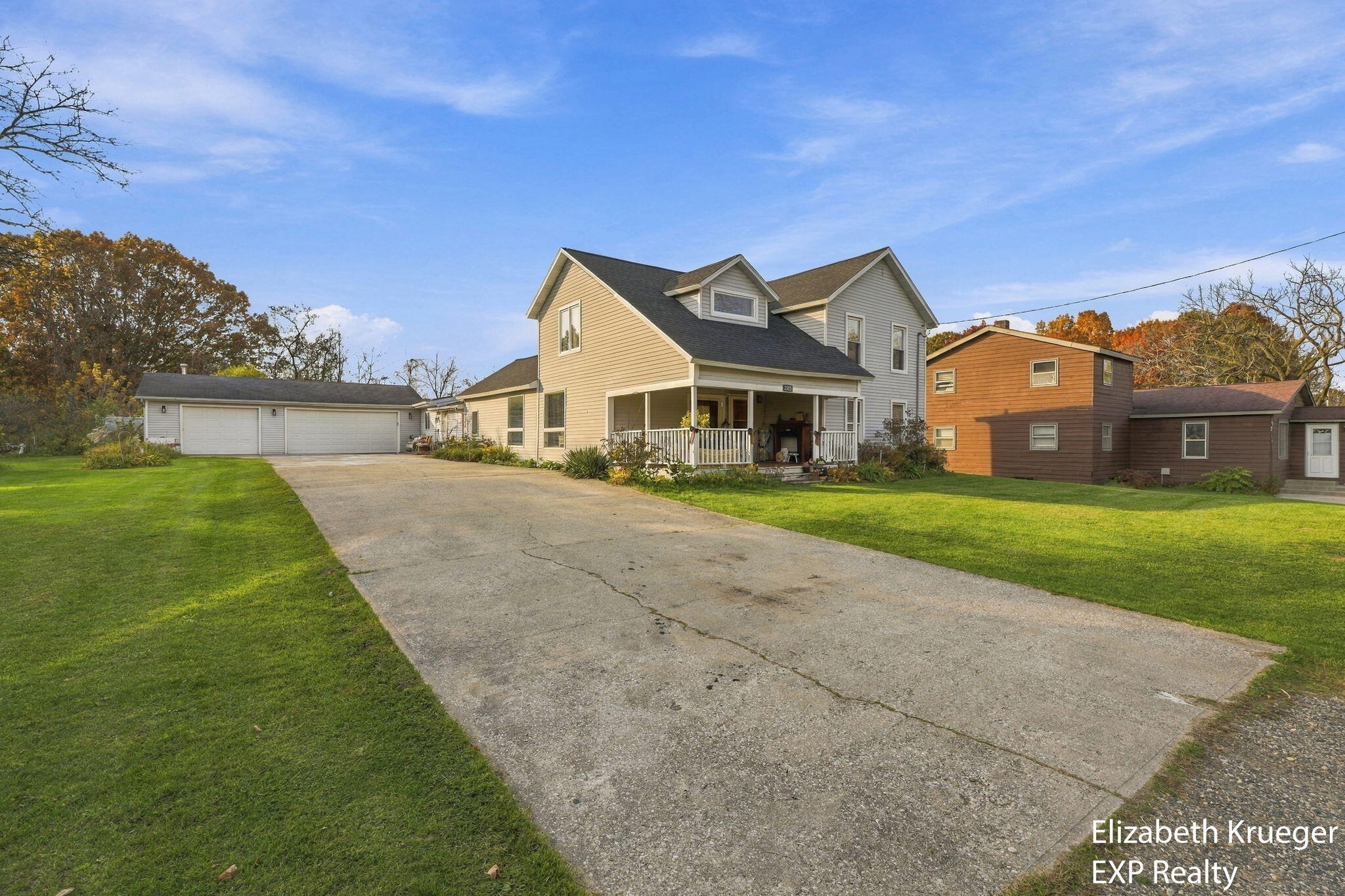 2552 56th Street Fennville MI 49408