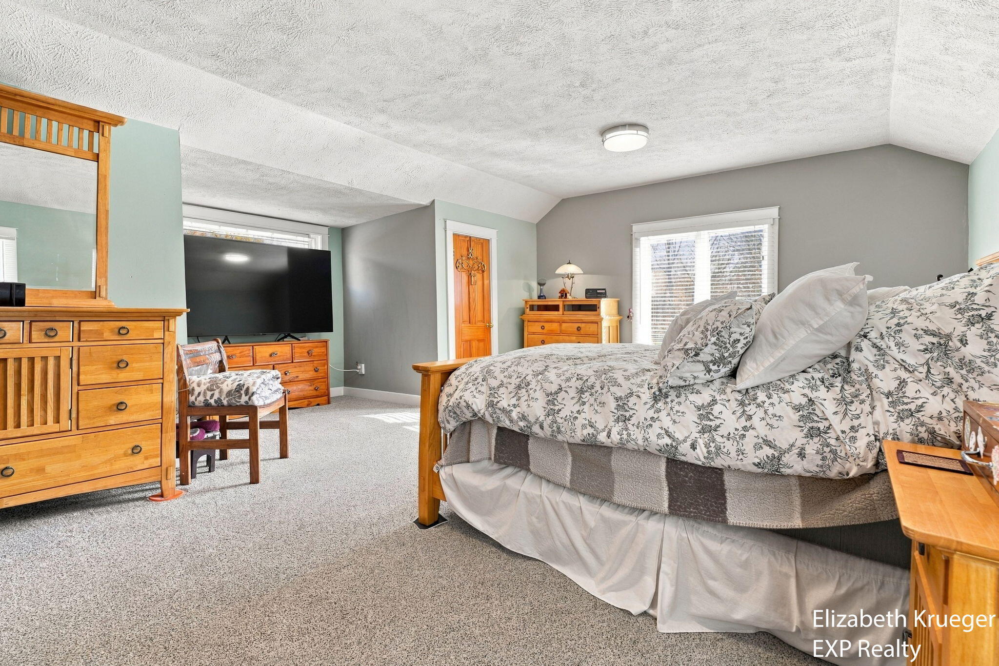 2552 56th Street Fennville MI 49408