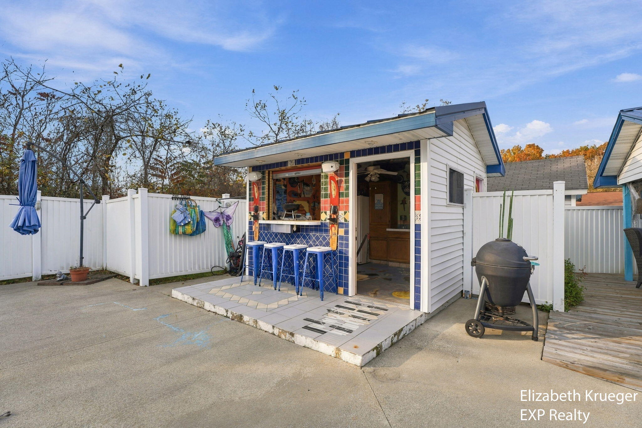 2552 56th Street Fennville MI 49408