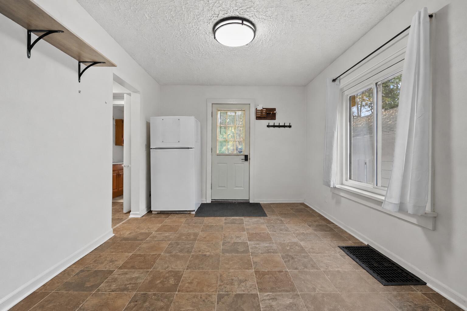 570 Harway Avenue Kalamazoo MI 49048