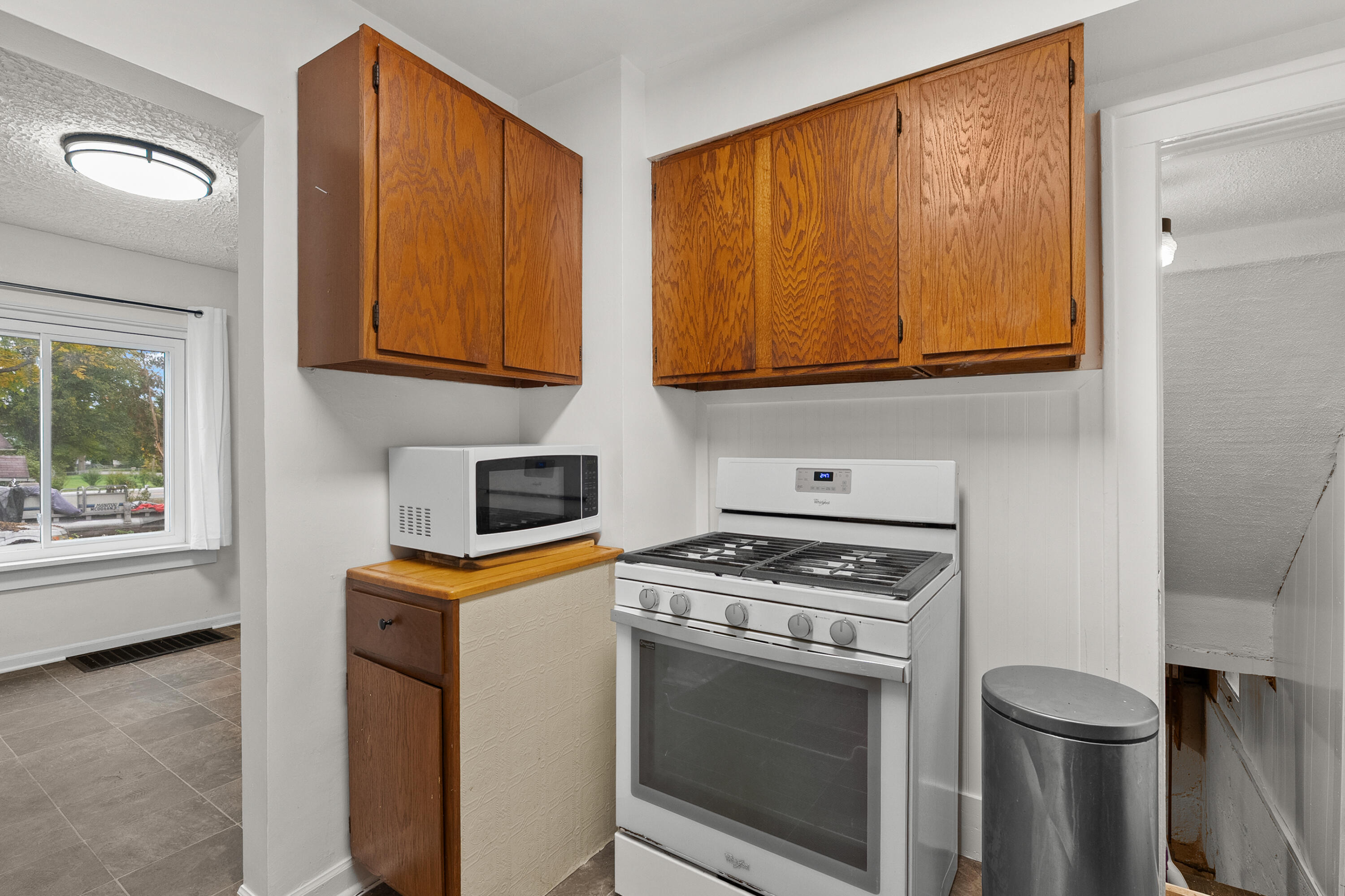 570 Harway Avenue Kalamazoo MI 49048